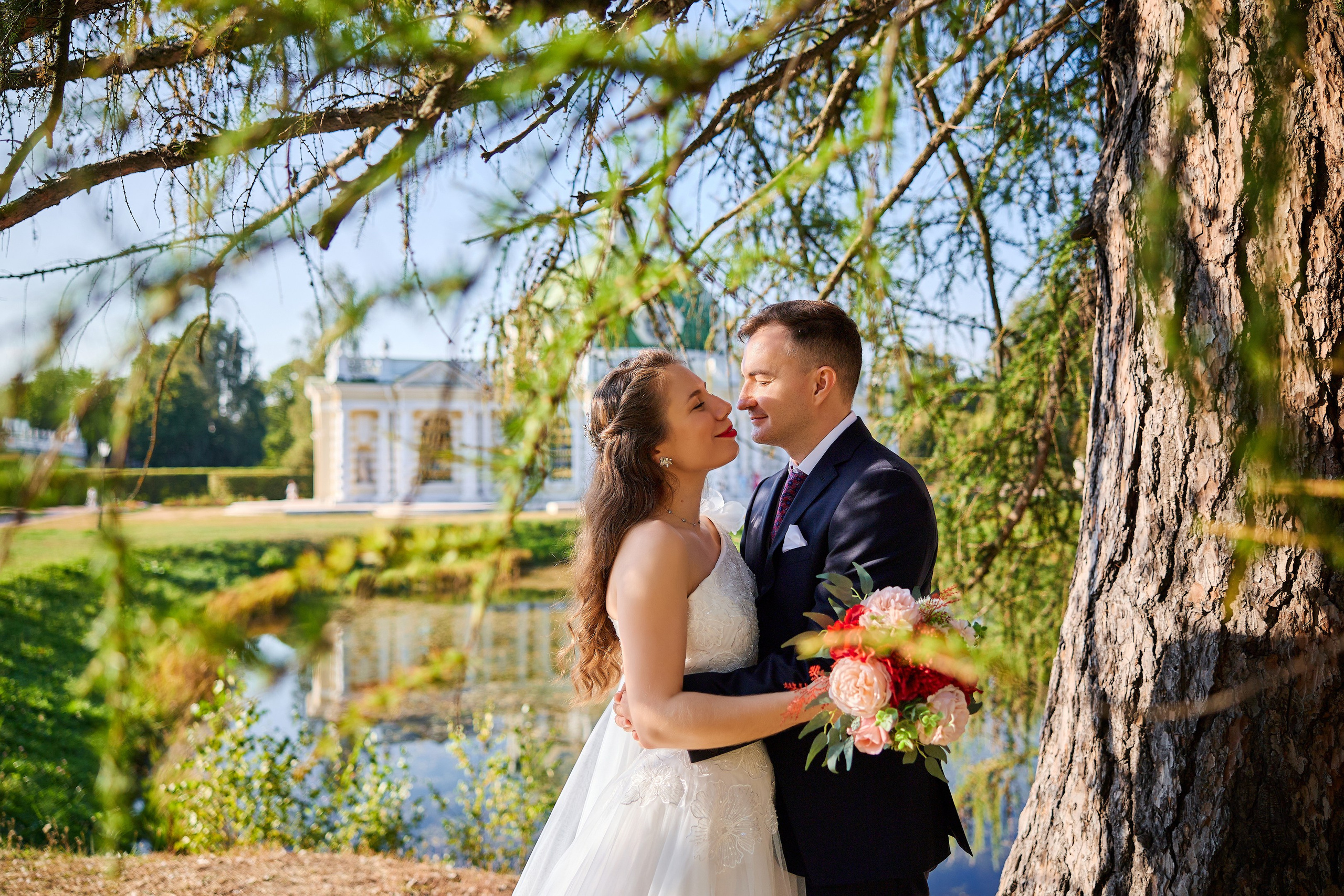 Свадебная фотосессия в Кусково. Свадебный фотограф Сергей Колбинский