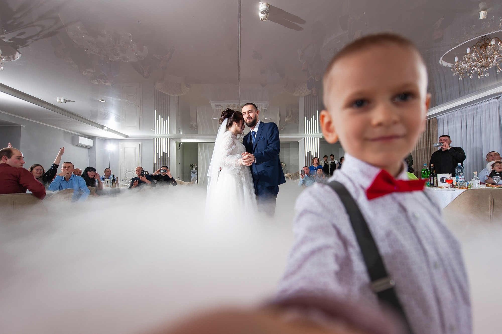 Студия и банкет. Свадебный и семейный фотограф в Омске Мормулев Михаил