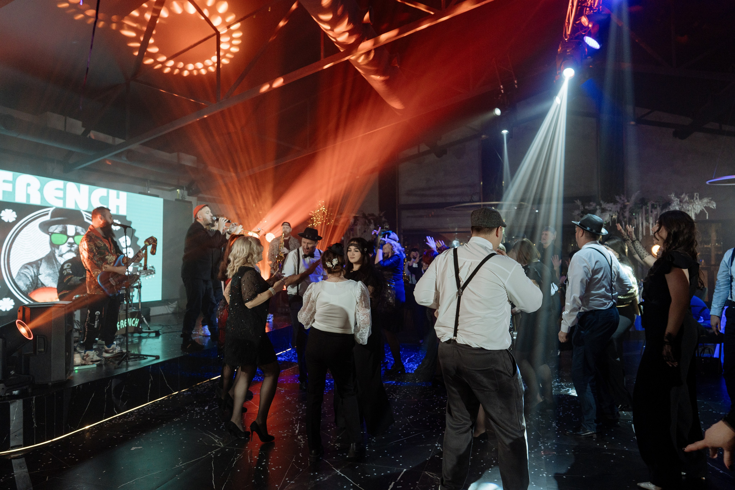 Альбион Тур