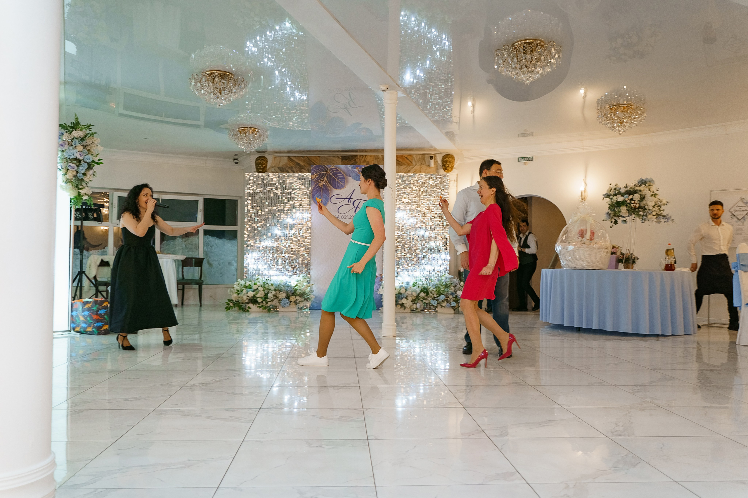 Живая музыка в Москве Ведущий Москва топ ведущих на свадьбу Саксофон. Свадебный ведущий в Москве Саксофон на свадьбу