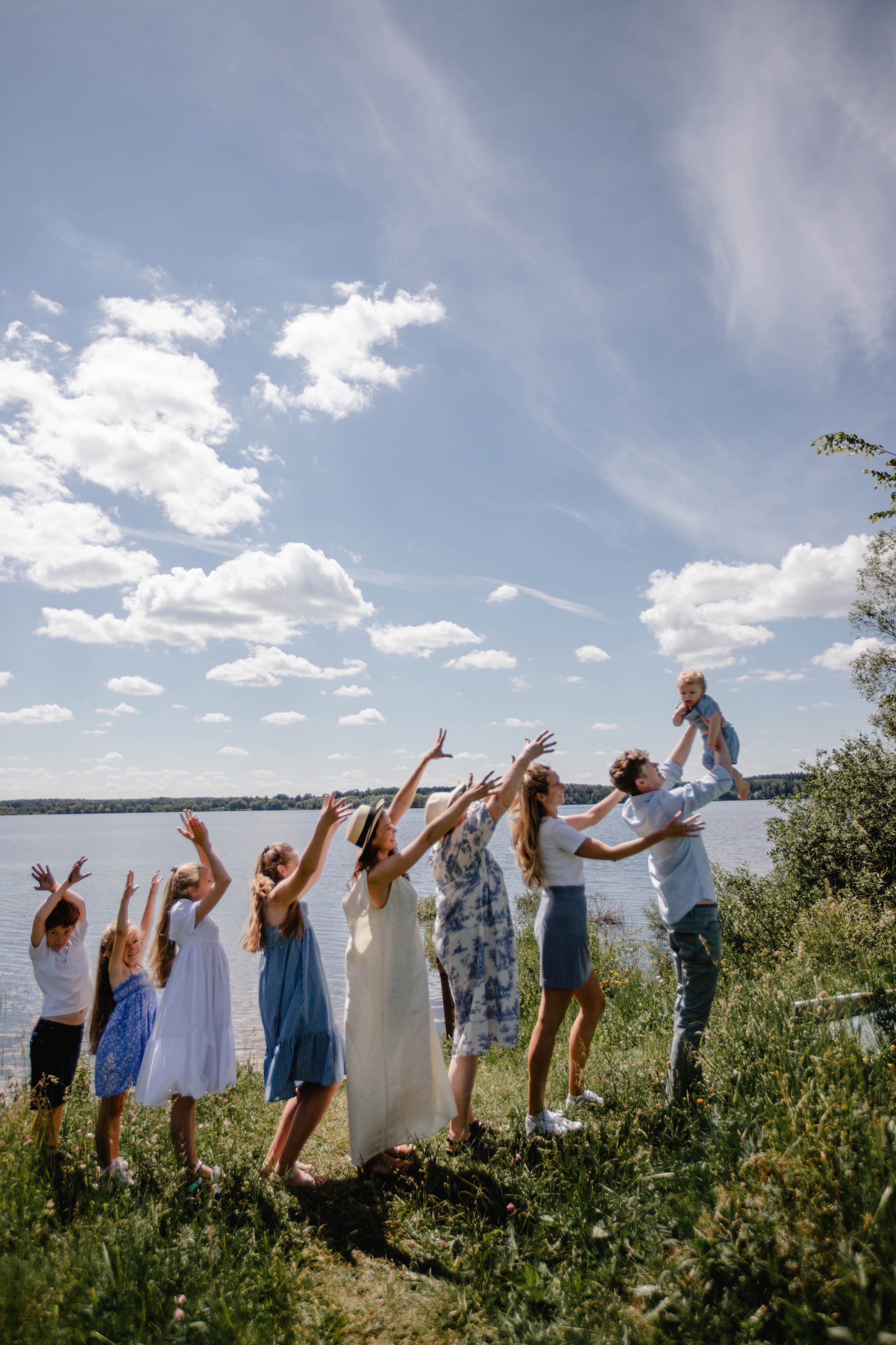 Семейная съёмка у воды