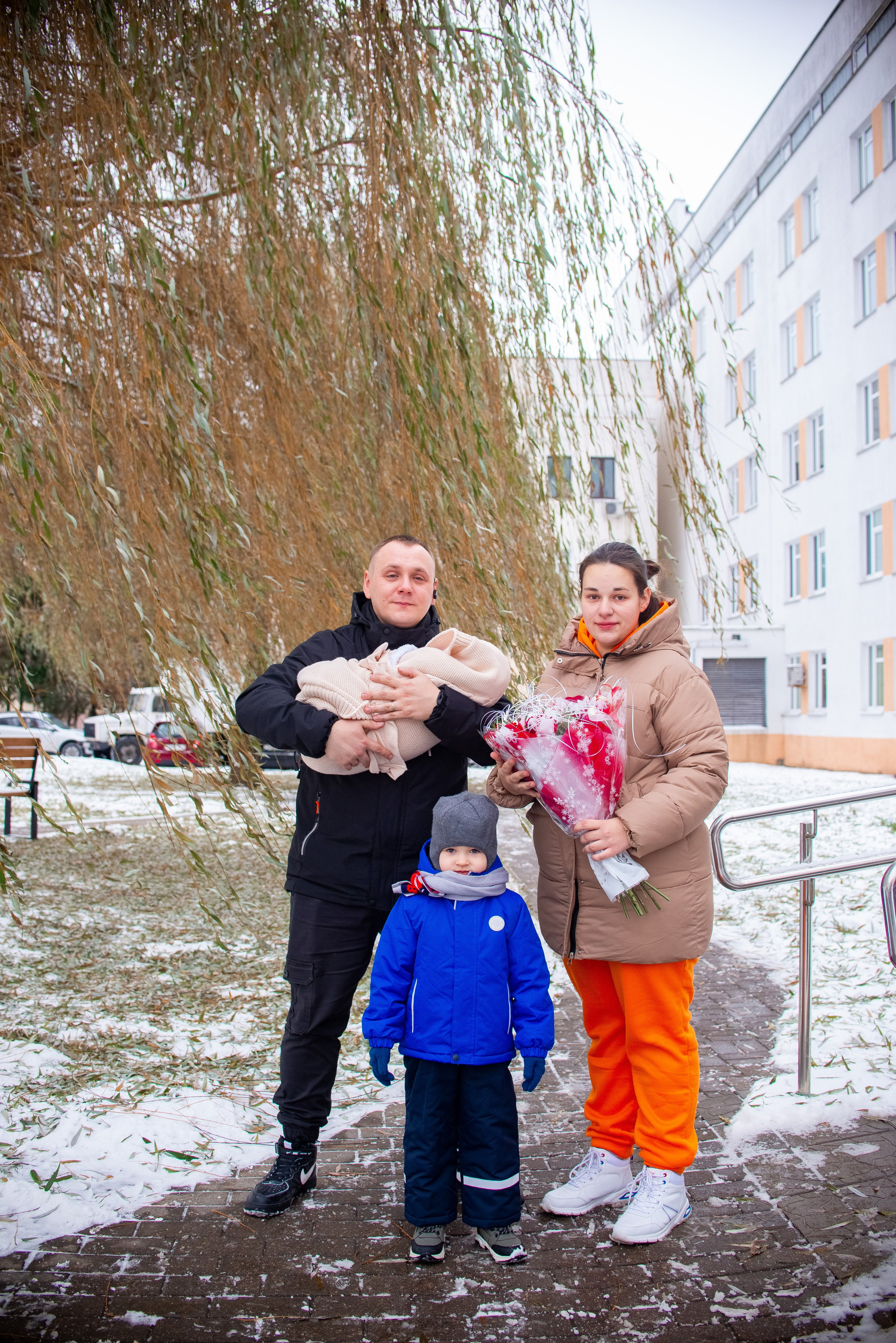 Выписка Дианы 1РД. Семейный фотограф на выписку из роддома и крещение Минск Настя Гришук