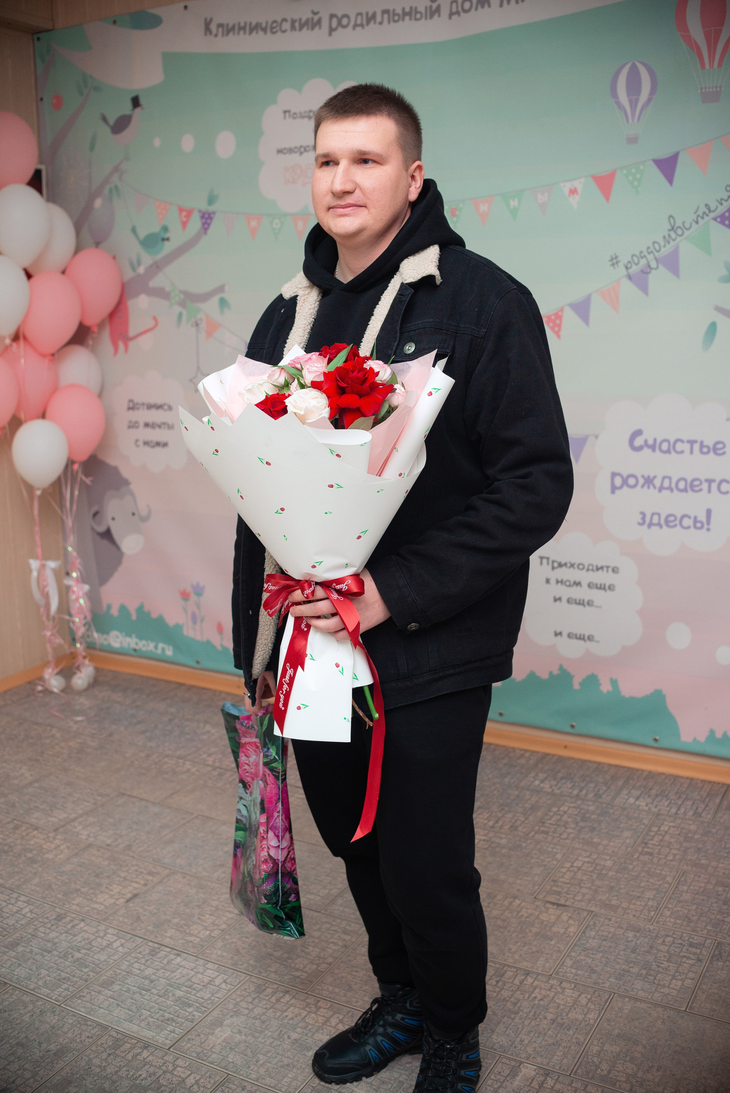 Выписка Егора Областной роддом. Семейный фотограф на выписку из роддома и крещение Минск Настя Гришук