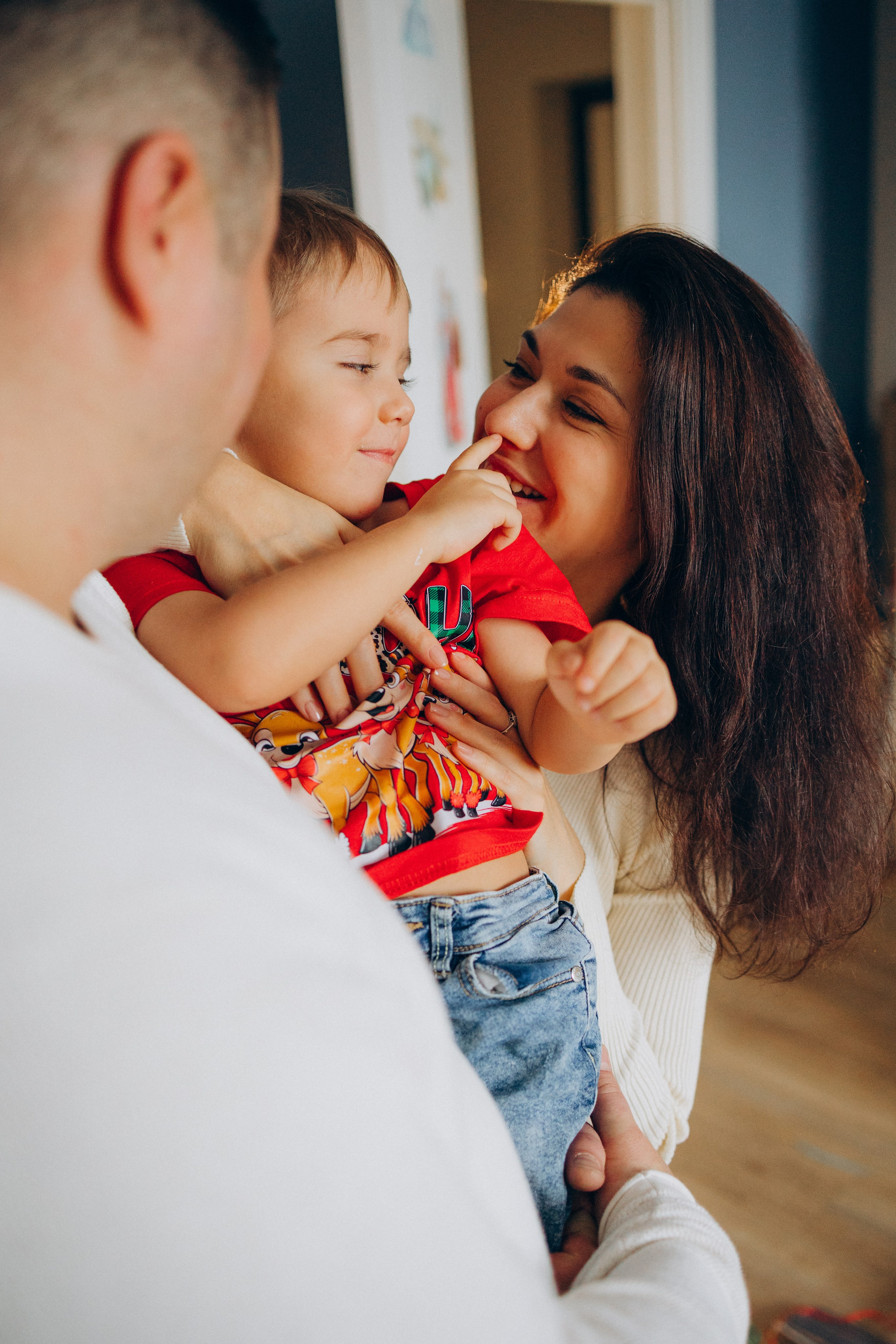 Семья — это тепло объятий и свет улыбок!. Фотограф Москва Светлана Кирюшина
