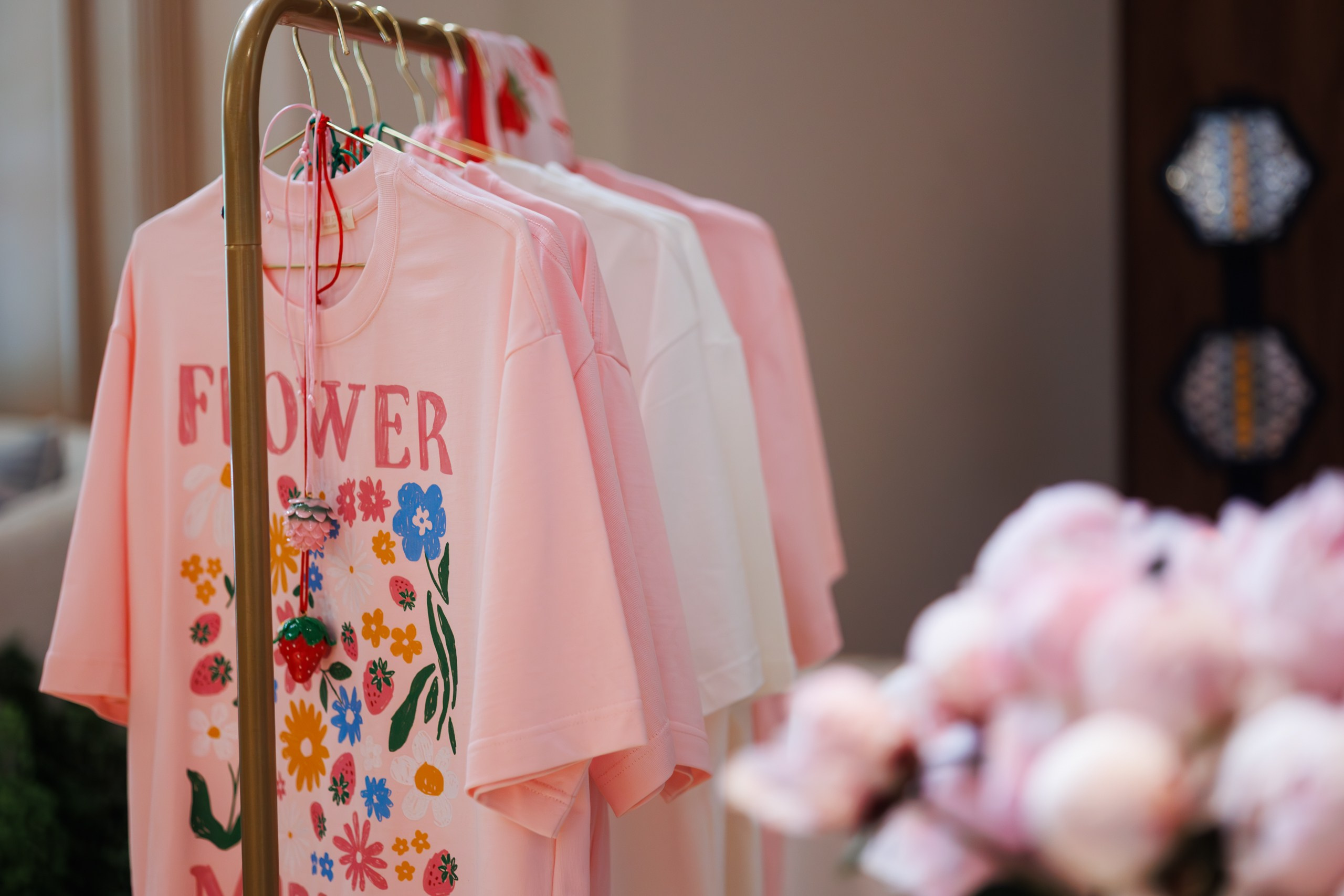 FLOWER MARKET. Dress by Stesha x САД. Фотограф Арсений Гуров