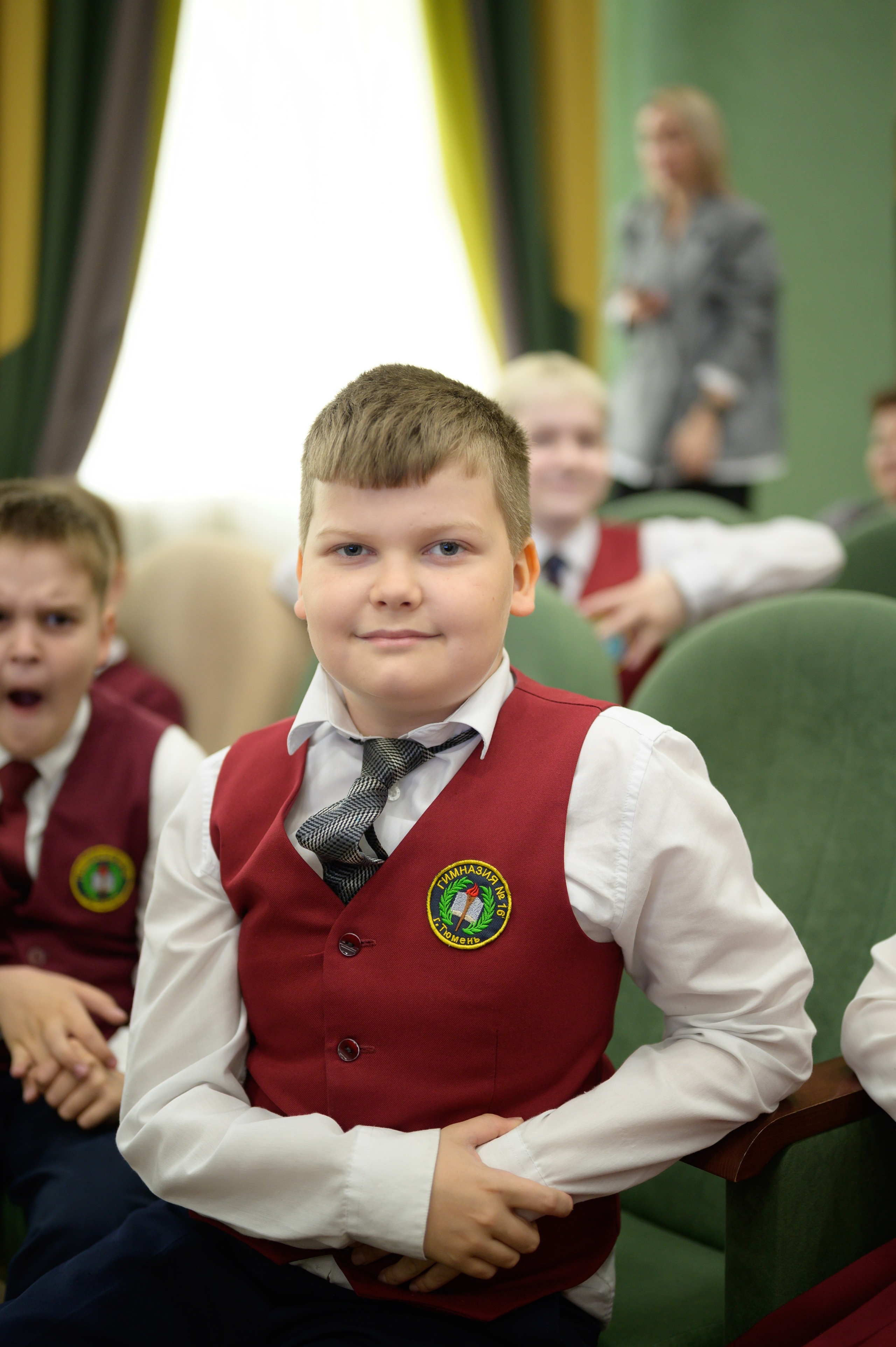 Выпускной 4Б гимназия № 16. Фотограф новорожденных, семейный детский в Тюмени Татьяна Морозова