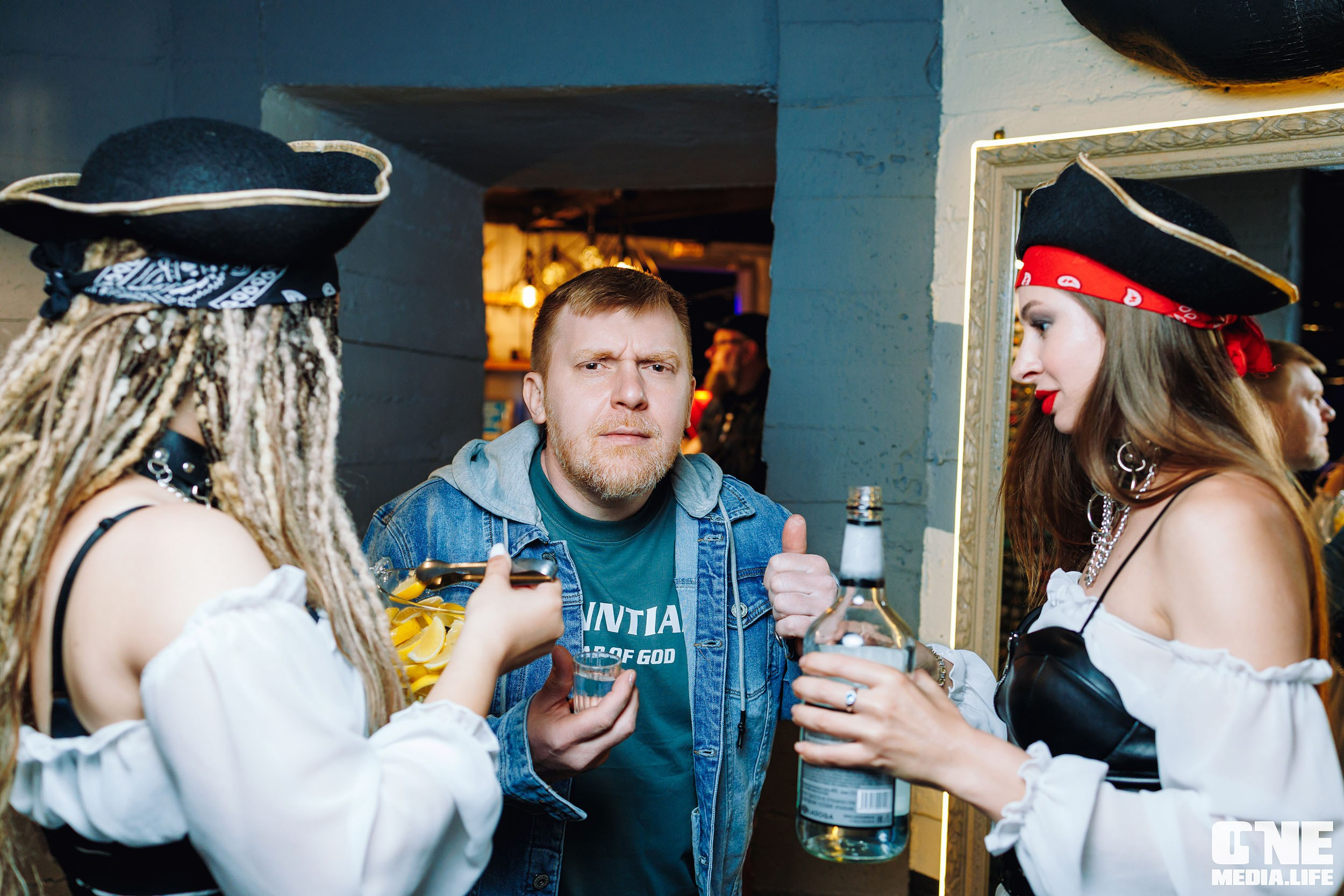 Фоторепортаж из бара Dreadnought. One Media Life: фоторепортажи, фотоотчеты с мероприятий и заведений