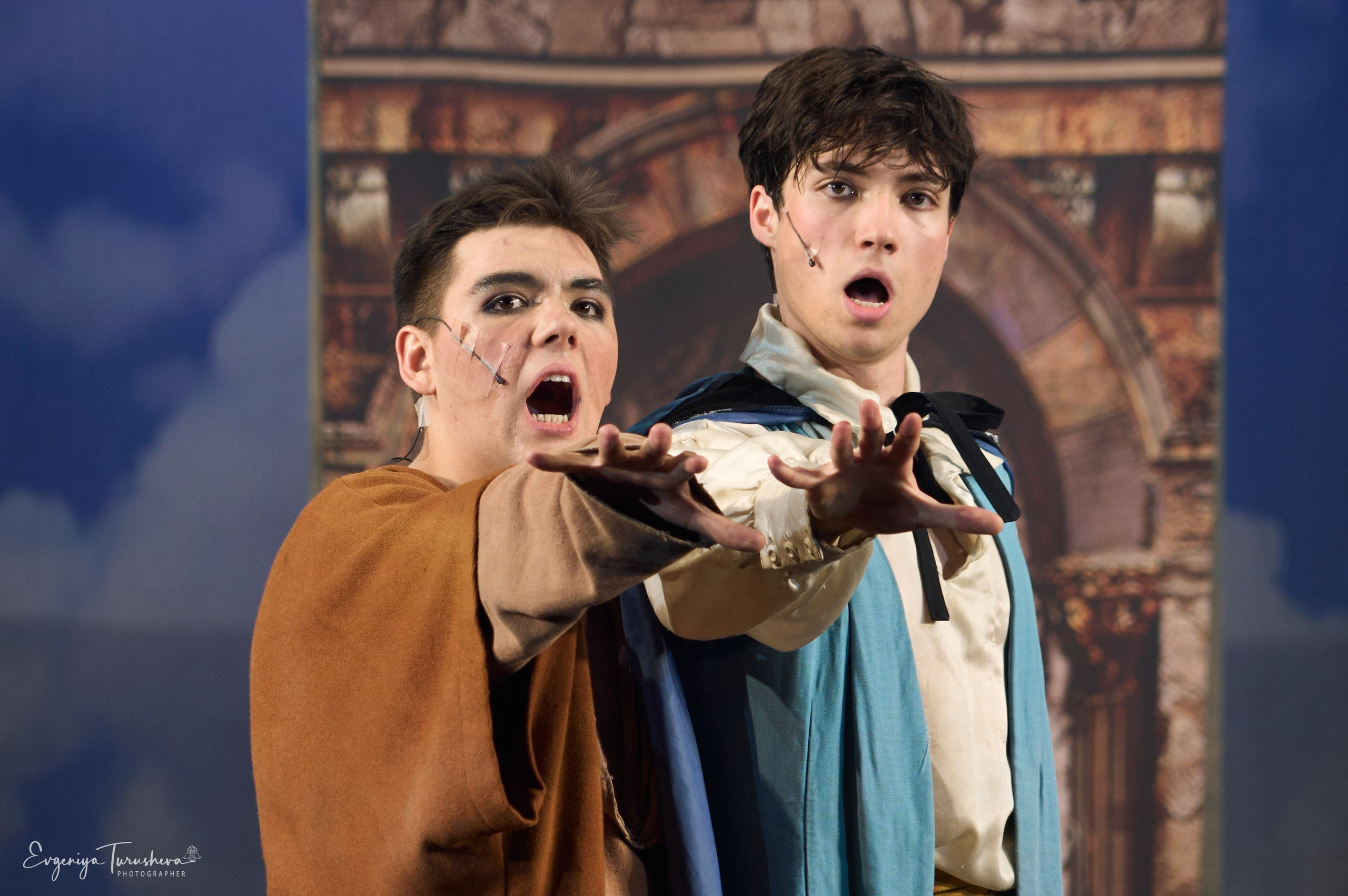 Дипломный спектакль «Пропуск в рай». Фотограф Евгения Турушева