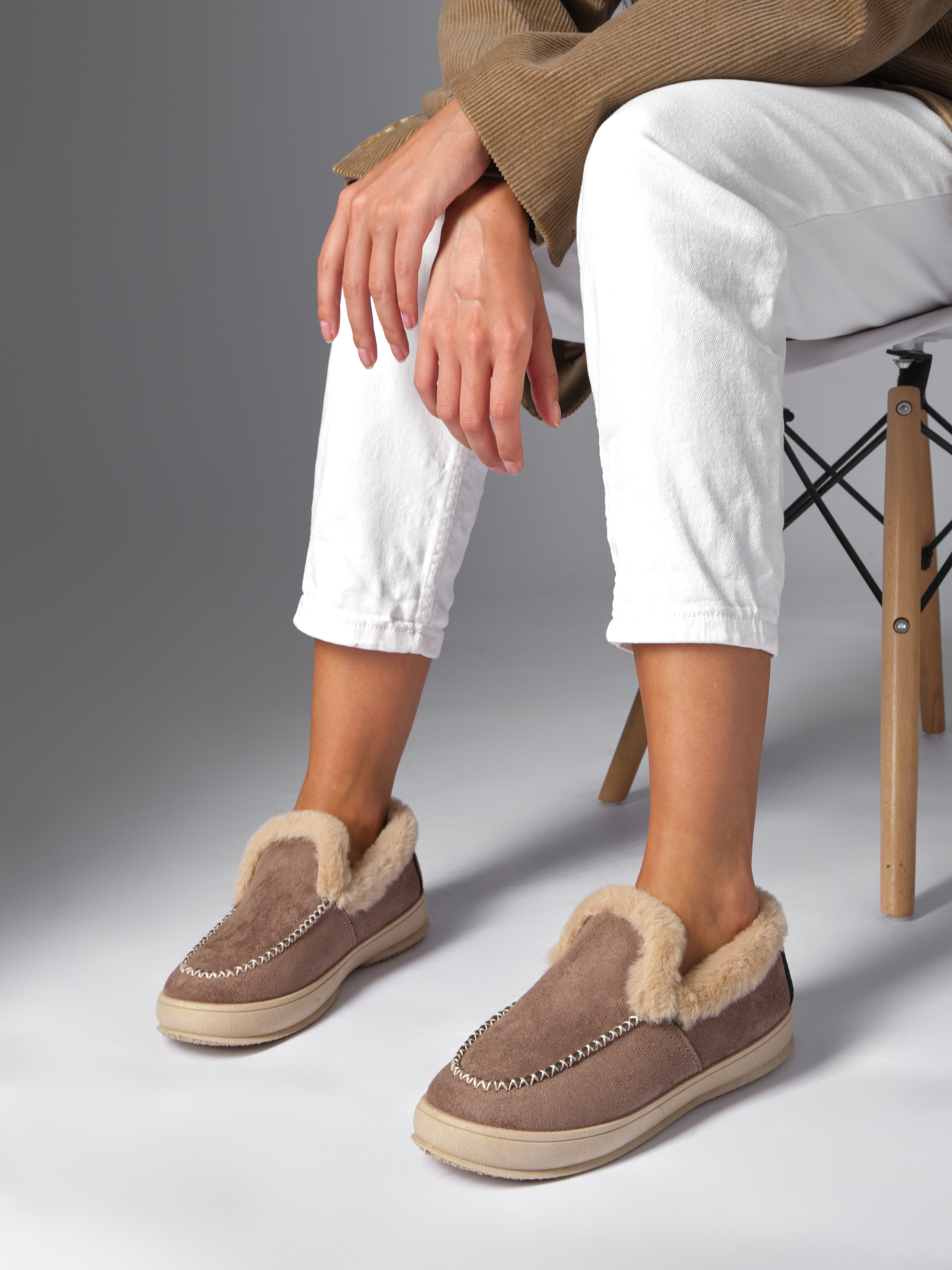 Низкая обувь. Фотостудия для Wildberries Ozon