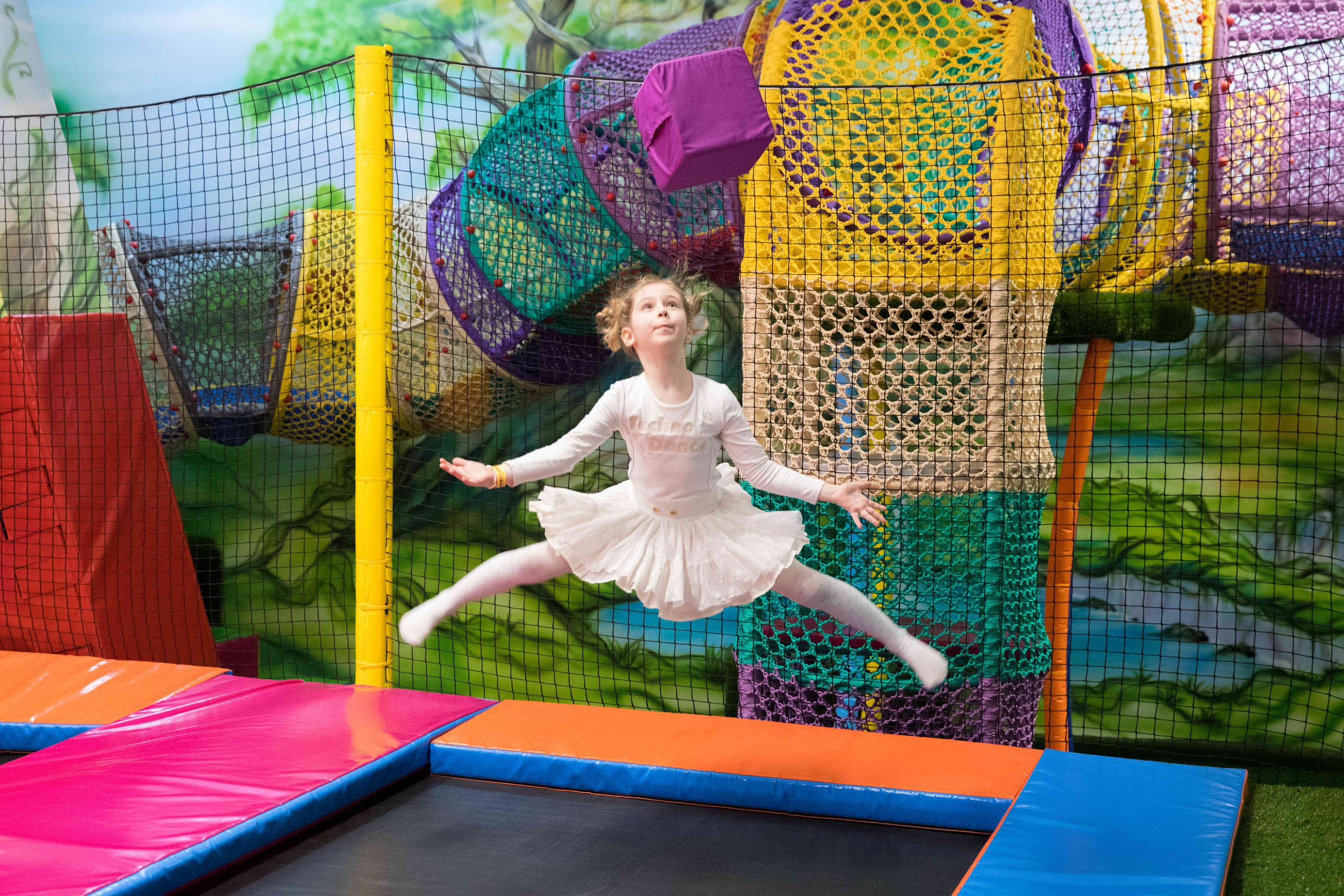 Детская фотосессия на батуте