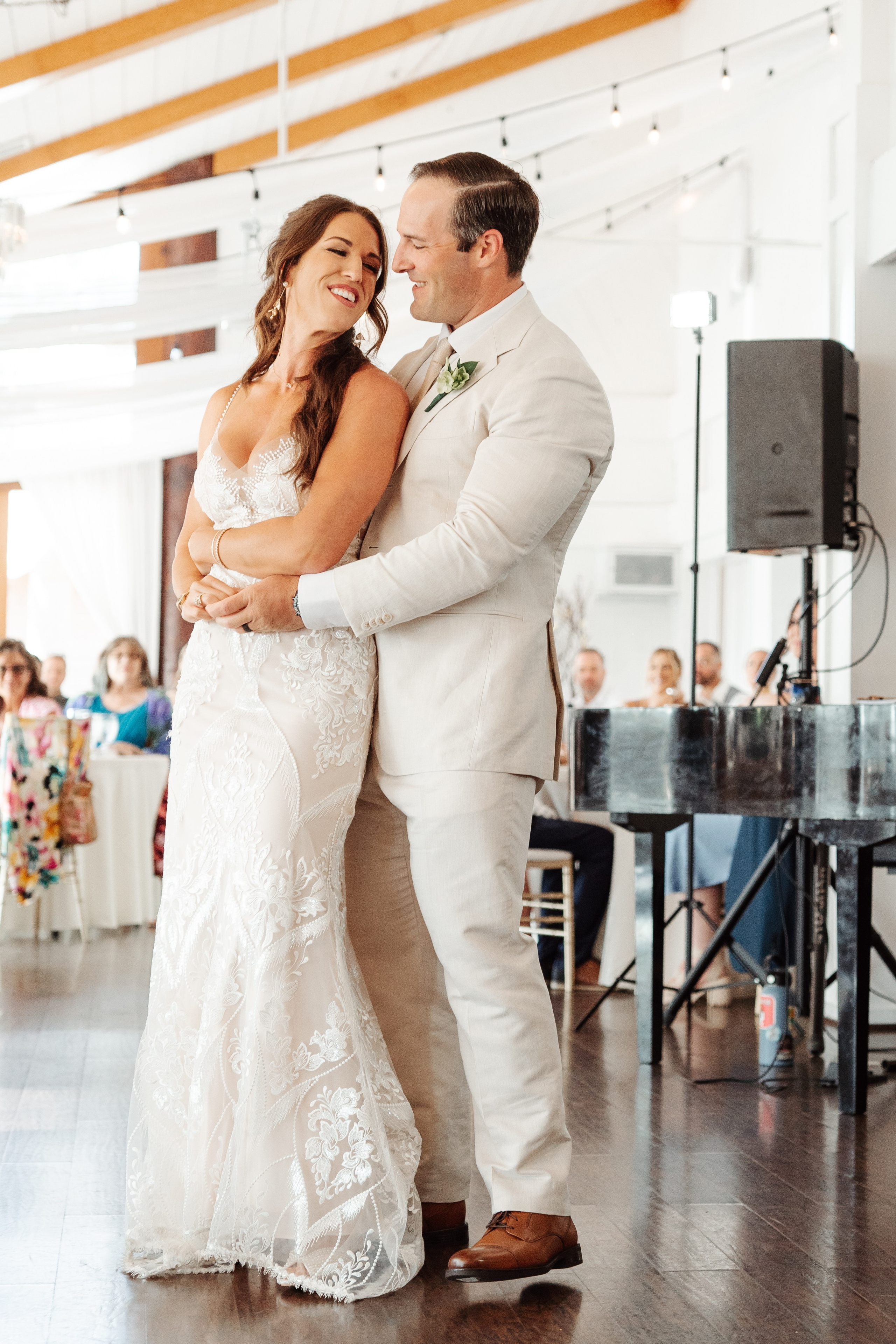 2025-08-16_BryanAmber. Ретушер Зенькевич Света