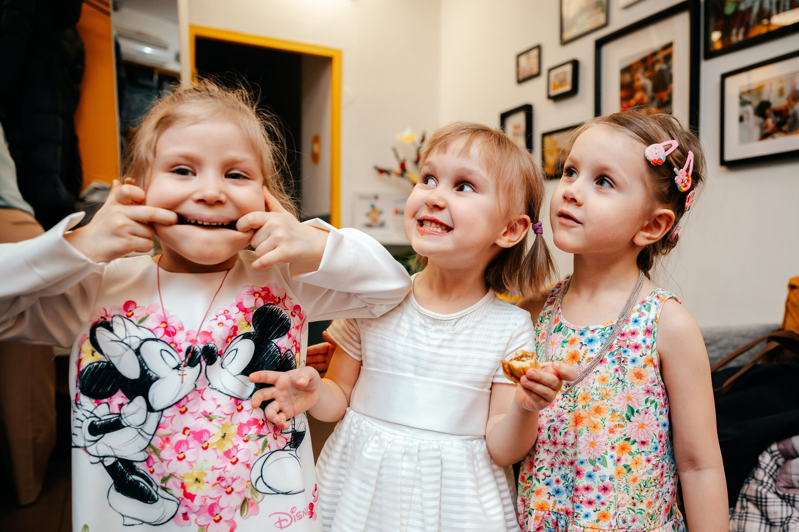 8 марта в Монтессори-саду. Семейный lifestyle фотограф в Санкт-Петербурге Людмила Пахомова