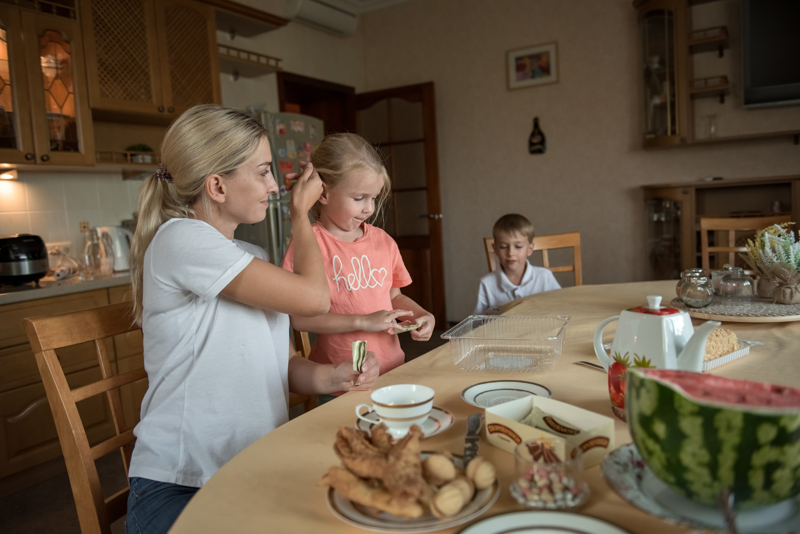 Семейная фотосессия дома. Фотограф Саратов Юлия Петрова