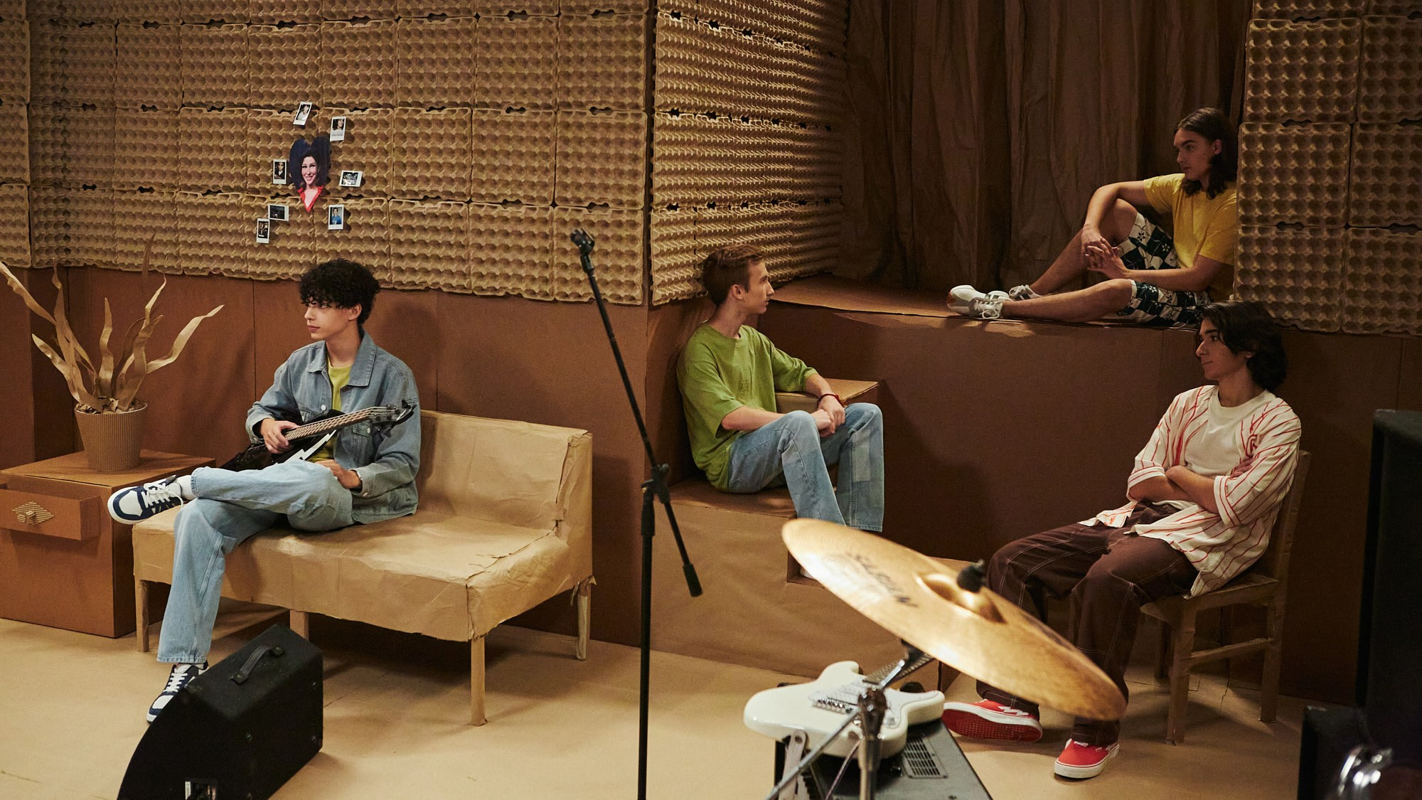 Бэкстейдж сериала «Школота» — репортажная фотосъёмка съёмочного процесса. Репортажный фотограф в Москве — Дмитрий Тарасов | Съёмка мероприятий, концертов, корпоративов