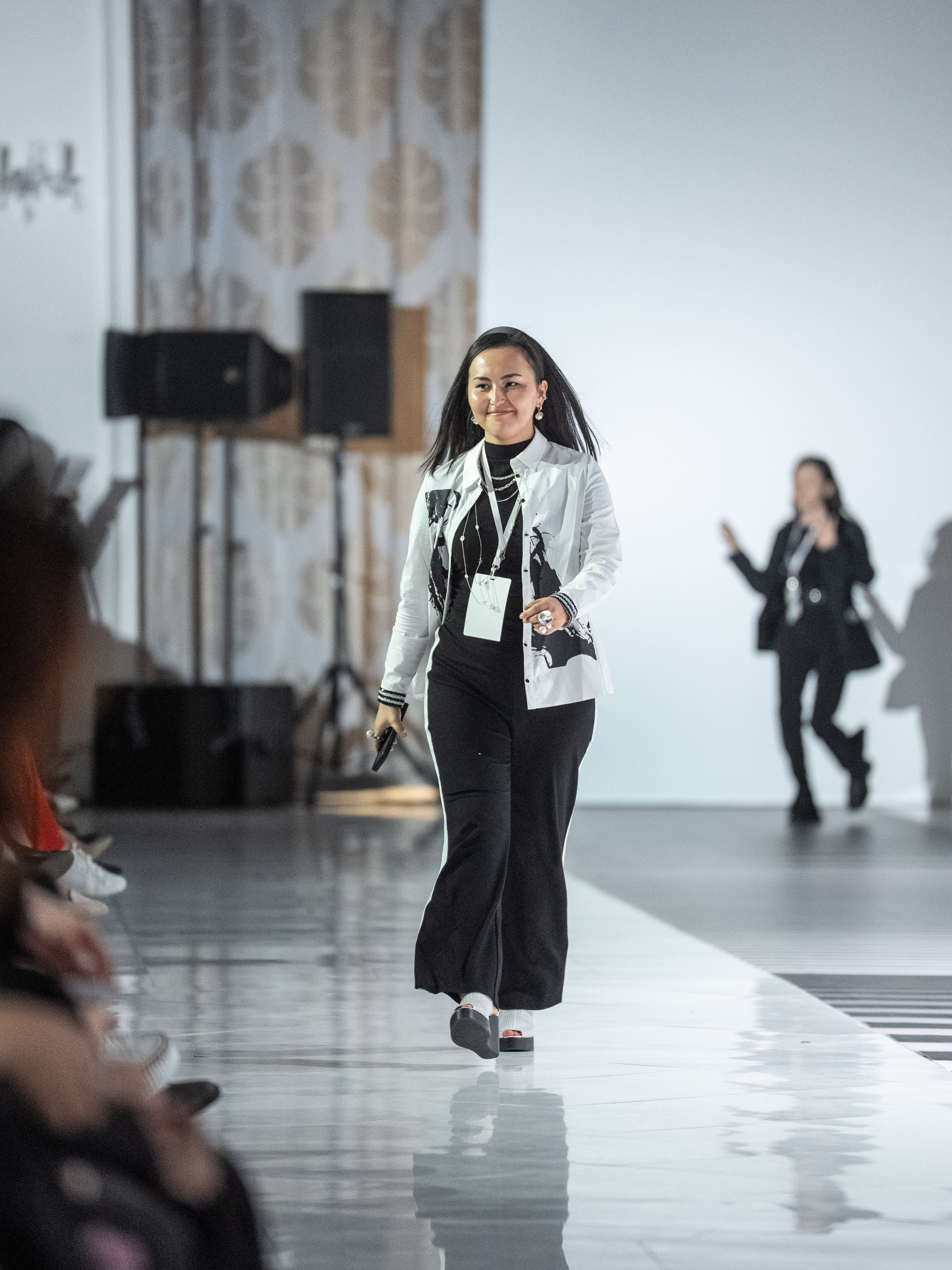 New Generation-OPEN WAY. Сайт Алматинского НЮ АРТ, будуар и фэшн фотографа Дениса Карпенко