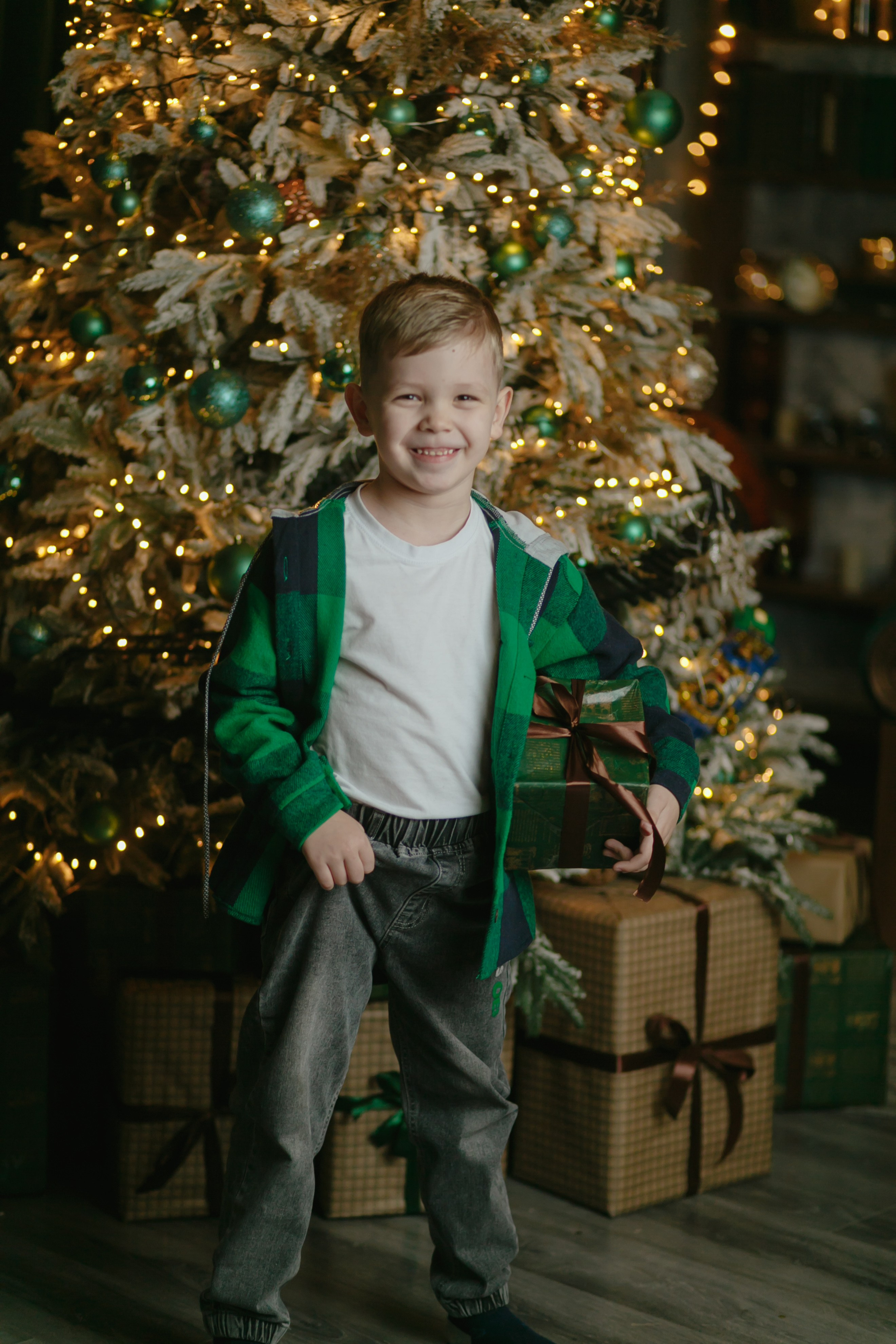 Семейная новогодняя фотосессия Петропавловск. Свадебный и Семейный фотограф в Петрпавловске