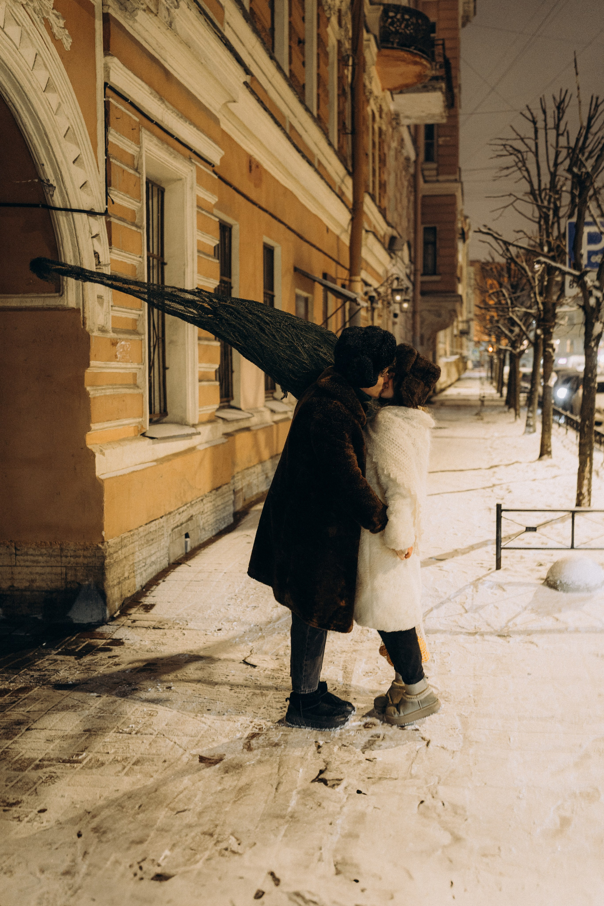 НОВОГОДНЯЯ ПРОГУЛКА ПАРЫ ПО ЧЕРНЫШЕВСКОЙ ПЕРЕД НОВЫМ ГОДОМ. Профессиональный фотограф, Санкт-Петербург — Виктория Богомолова