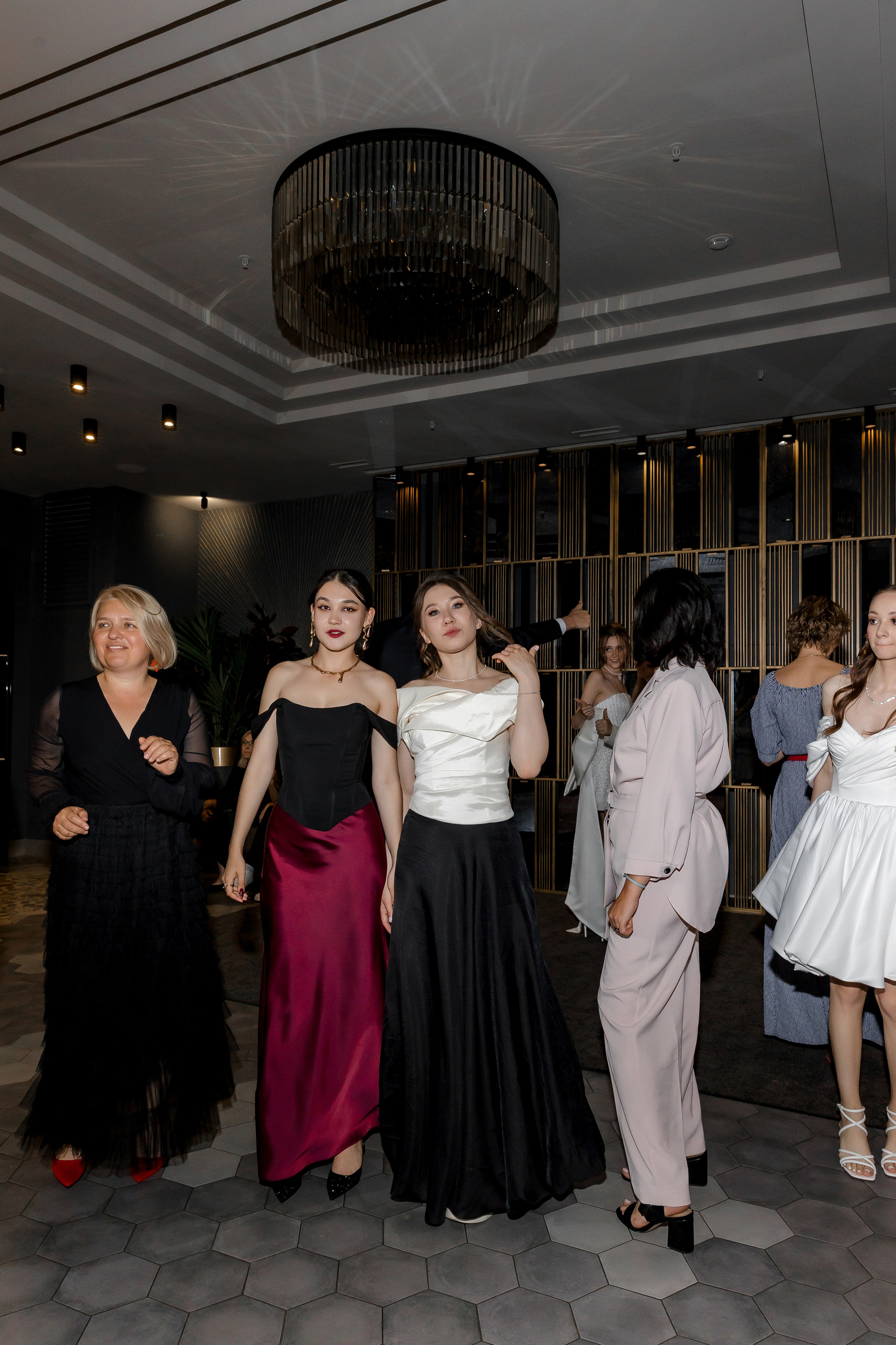 ВЫПУСКНОЙ CHEESERIA-Гимназия 33. Свадебный и семейный фотограф Динар Гильмутдинов