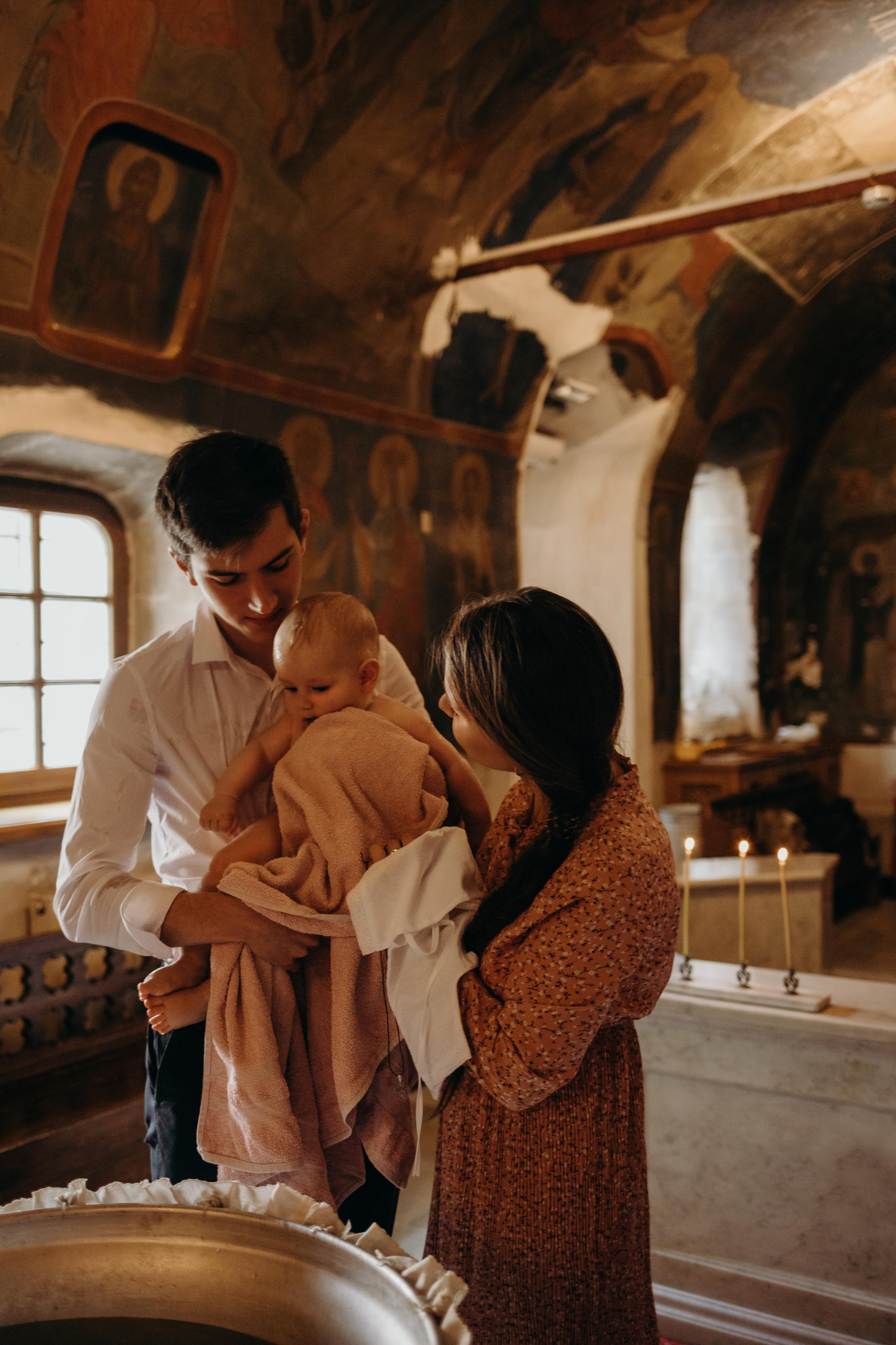 Фотоъемка крещения в Москве. Свадебный и семейный фотограф в Москве Евгения Лисина