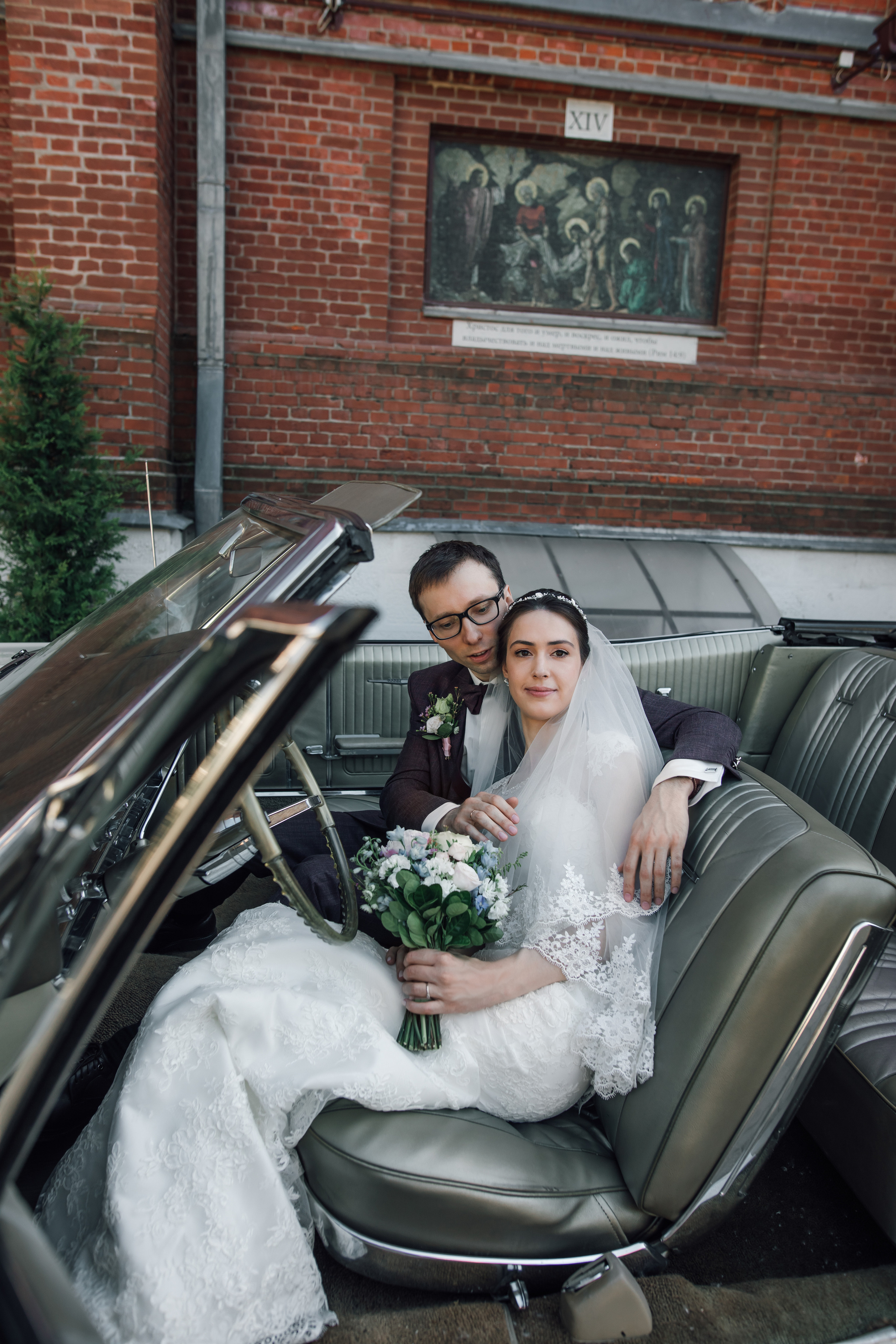 Олег и Вера. Венчание в католическом храме. Свадебный и семейный фотограф в Москве Евгения Лисина