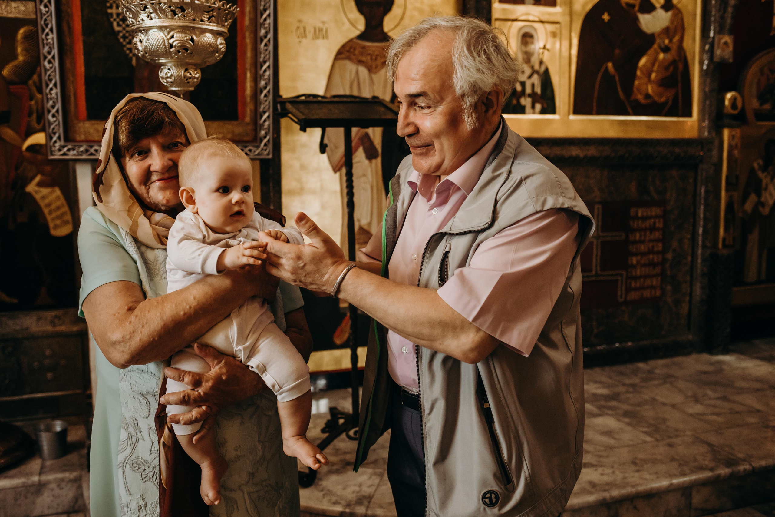 Фотоъемка крещения в Москве. Свадебный и семейный фотограф в Москве Евгения Лисина