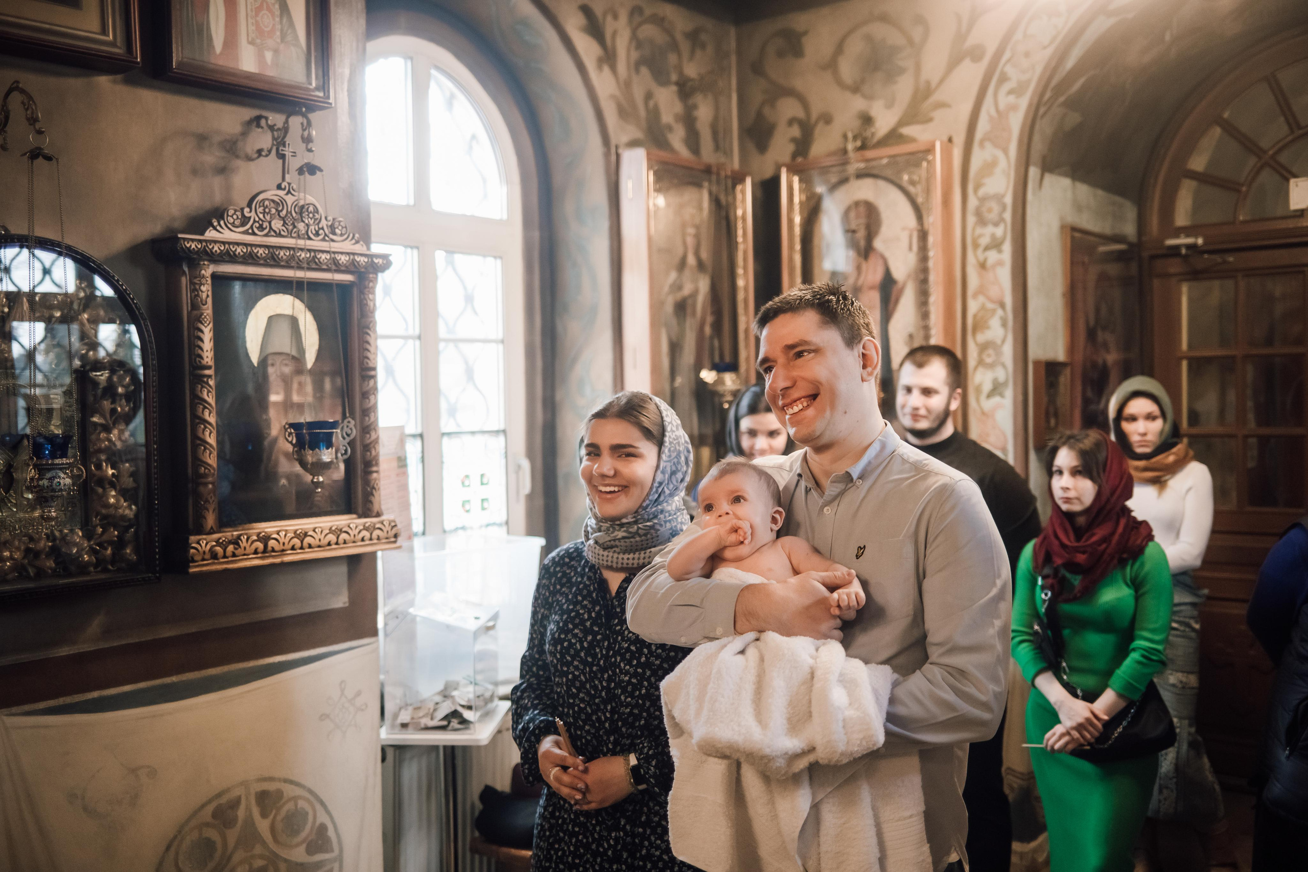 Фотоъемка крещения в Москве. Свадебный и семейный фотограф в Москве Евгения Лисина