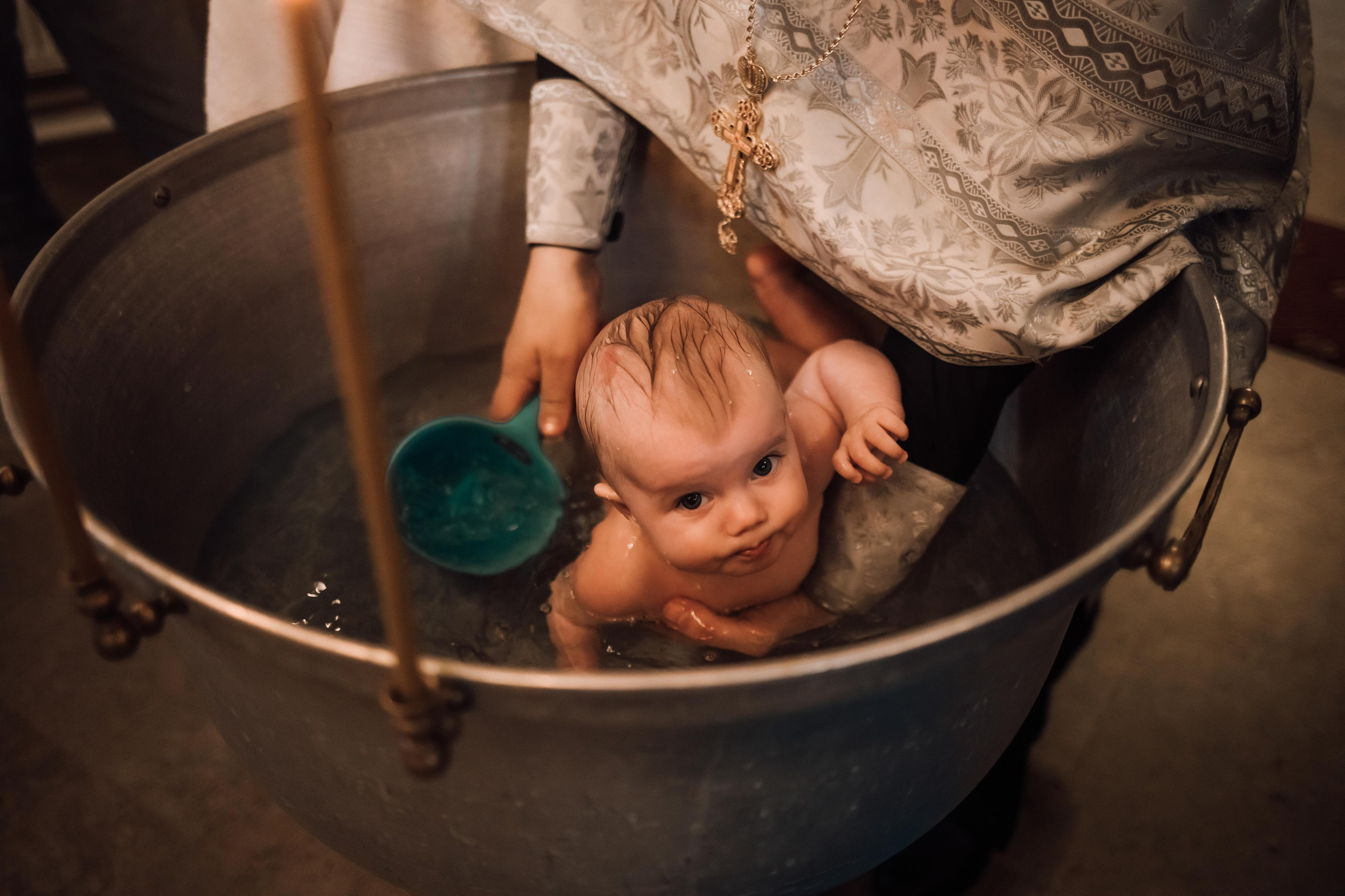 Фотоъемка крещения в Москве. Свадебный и семейный фотограф в Москве Евгения Лисина