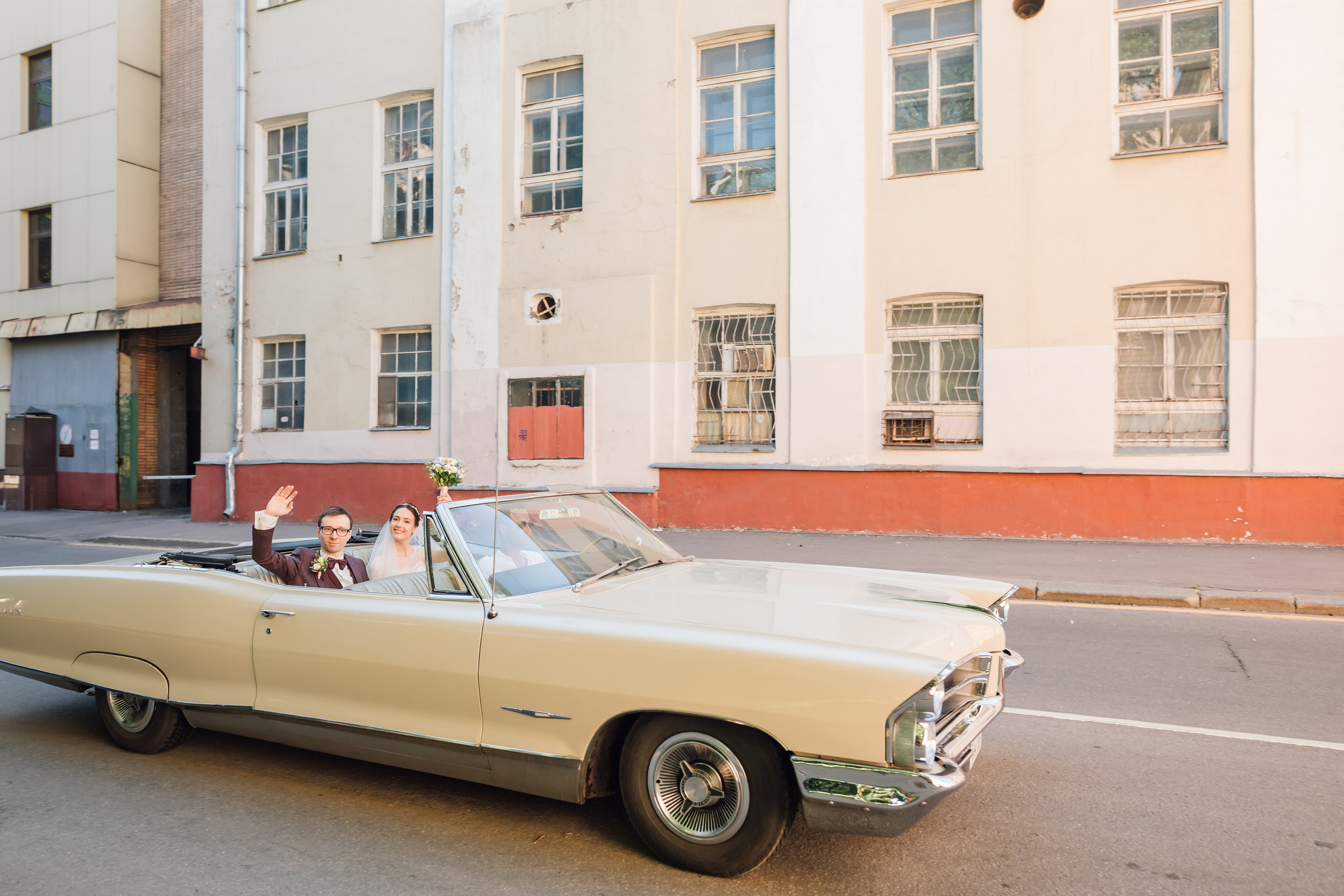 Олег и Вера. Венчание в католическом храме. Свадебный и семейный фотограф в Москве Евгения Лисина