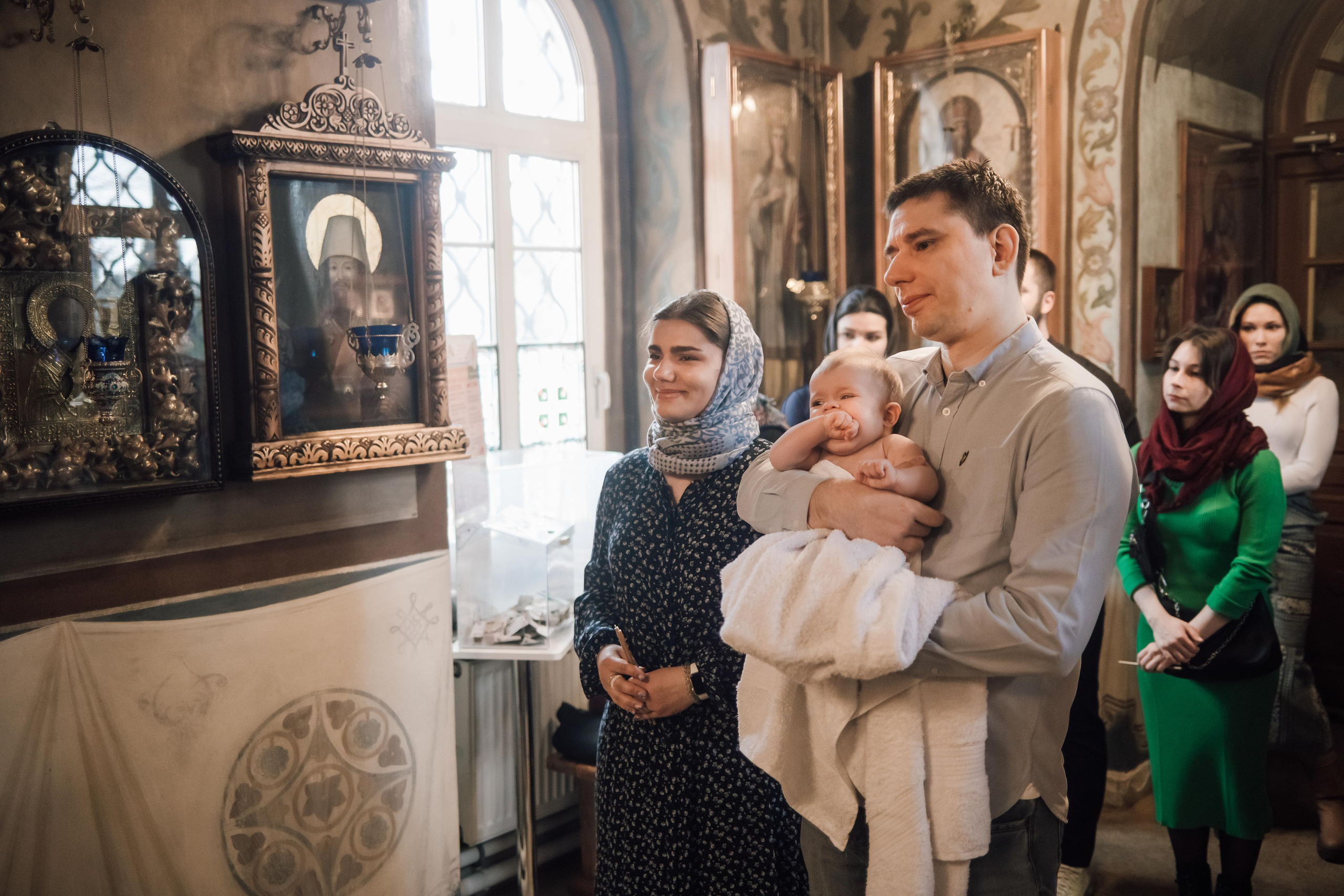 Фотоъемка крещения в Москве. Свадебный и семейный фотограф в Москве Евгения Лисина