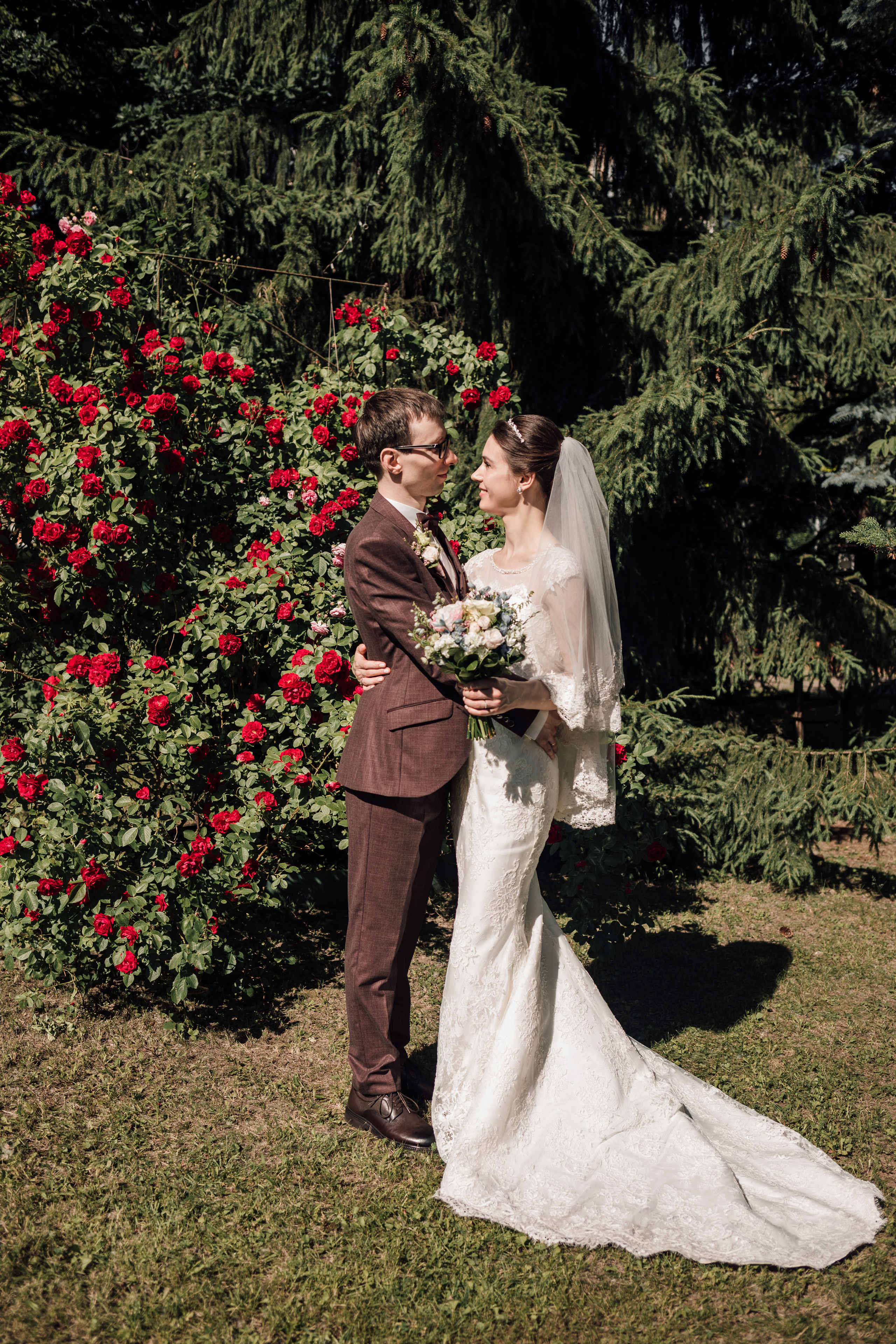 Олег и Вера. Венчание в католическом храме. Свадебный и семейный фотограф в Москве Евгения Лисина