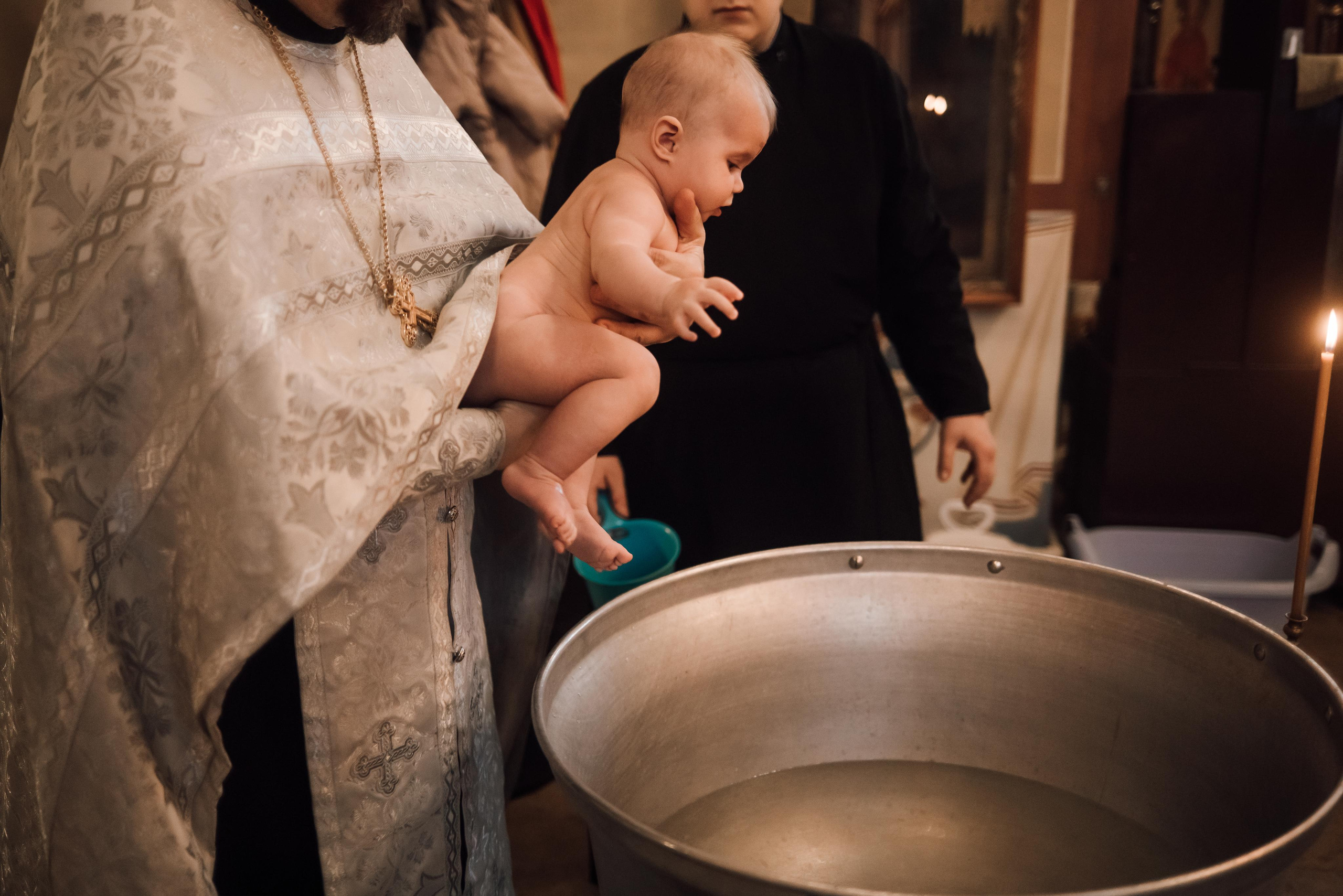 Фотоъемка крещения в Москве. Свадебный и семейный фотограф в Москве Евгения Лисина