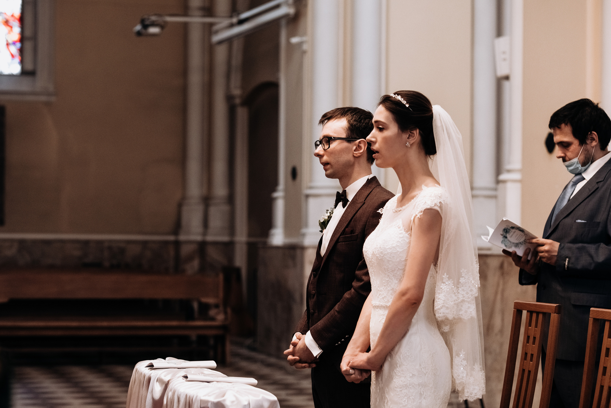 Олег и Вера. Венчание в католическом храме. Свадебный и семейный фотограф в Москве Евгения Лисина