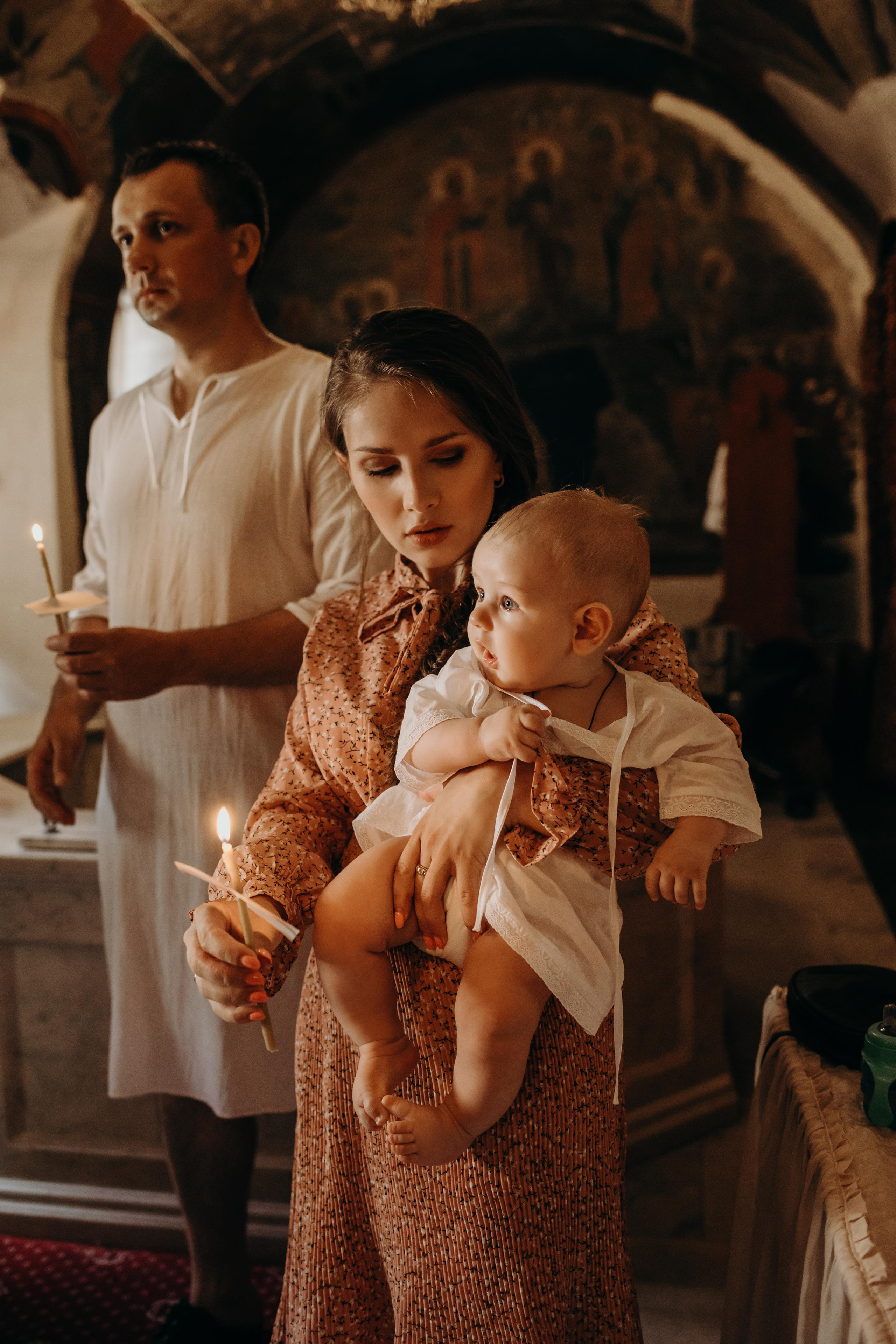 Фотоъемка крещения в Москве. Свадебный и семейный фотограф в Москве Евгения Лисина