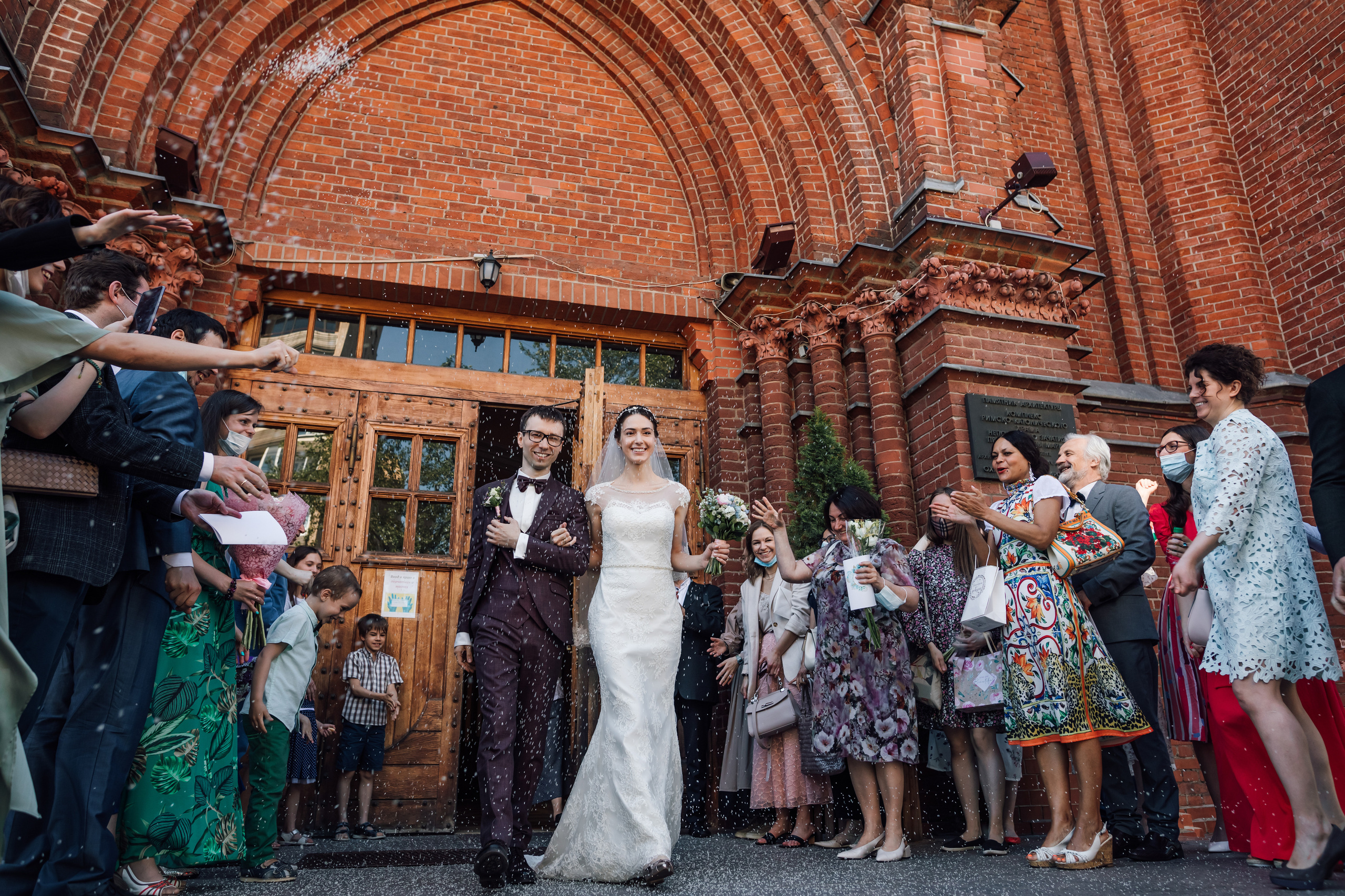 Олег и Вера. Венчание в католическом храме. Свадебный и семейный фотограф в Москве Евгения Лисина