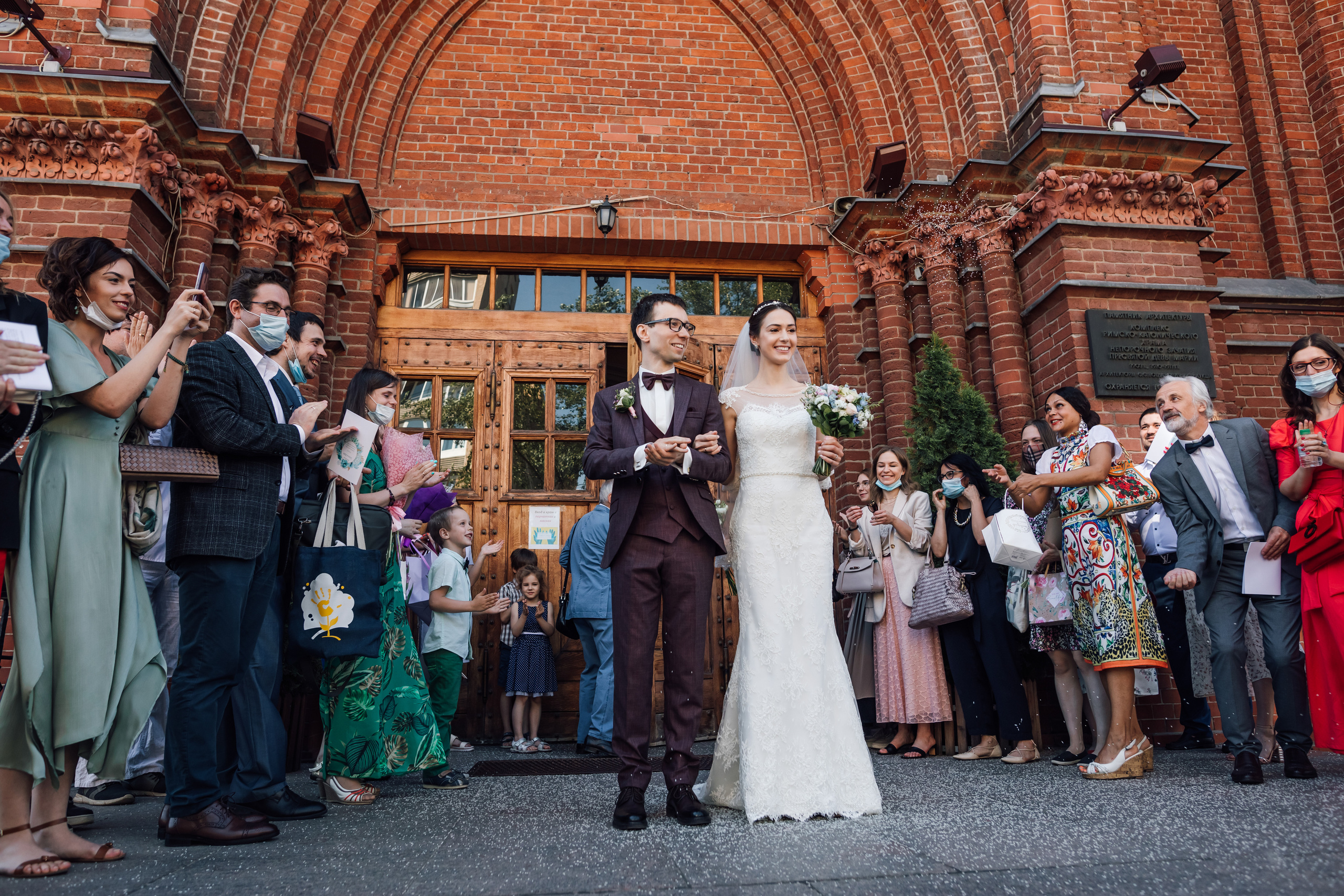 Олег и Вера. Венчание в католическом храме. Свадебный и семейный фотограф в Москве Евгения Лисина