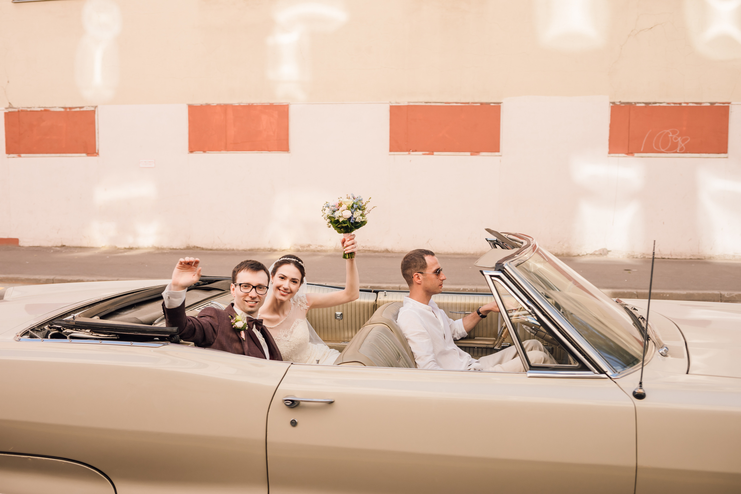 Олег и Вера. Венчание в католическом храме. Свадебный и семейный фотограф в Москве Евгения Лисина