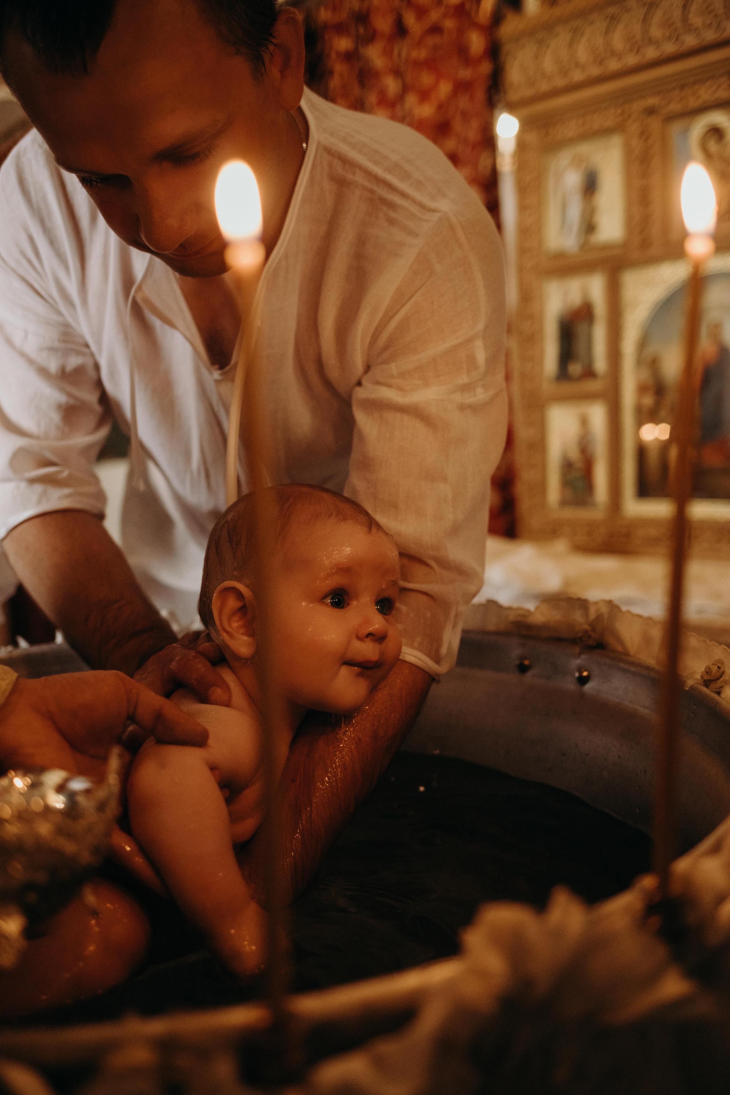 Фотоъемка крещения в Москве. Свадебный и семейный фотограф в Москве Евгения Лисина