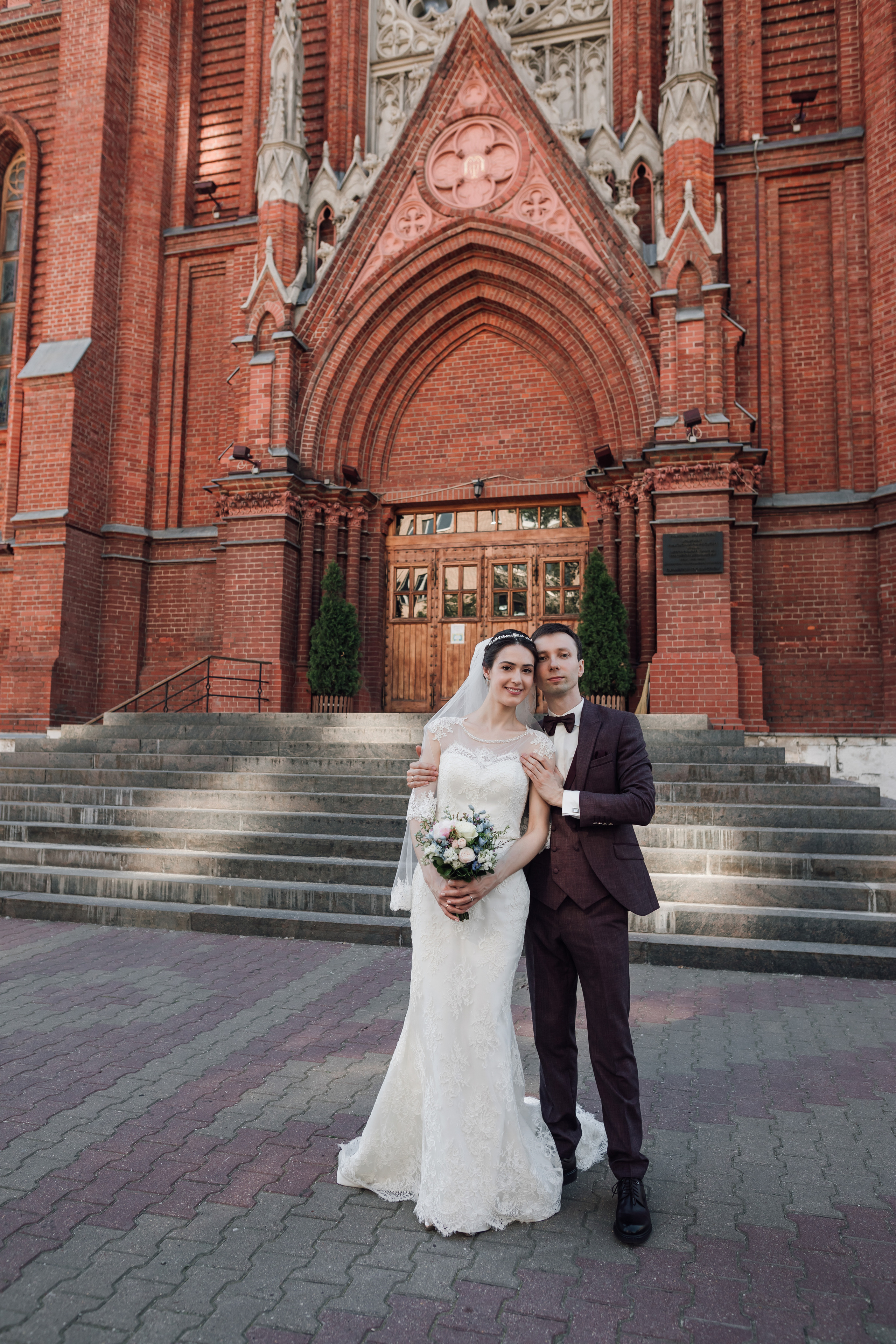 Олег и Вера. Венчание в католическом храме. Свадебный и семейный фотограф в Москве Евгения Лисина