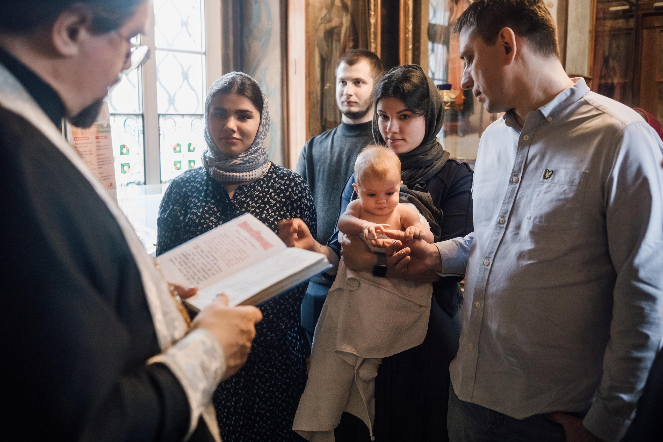 Фотоъемка крещения в Москве. Свадебный и семейный фотограф в Москве Евгения Лисина