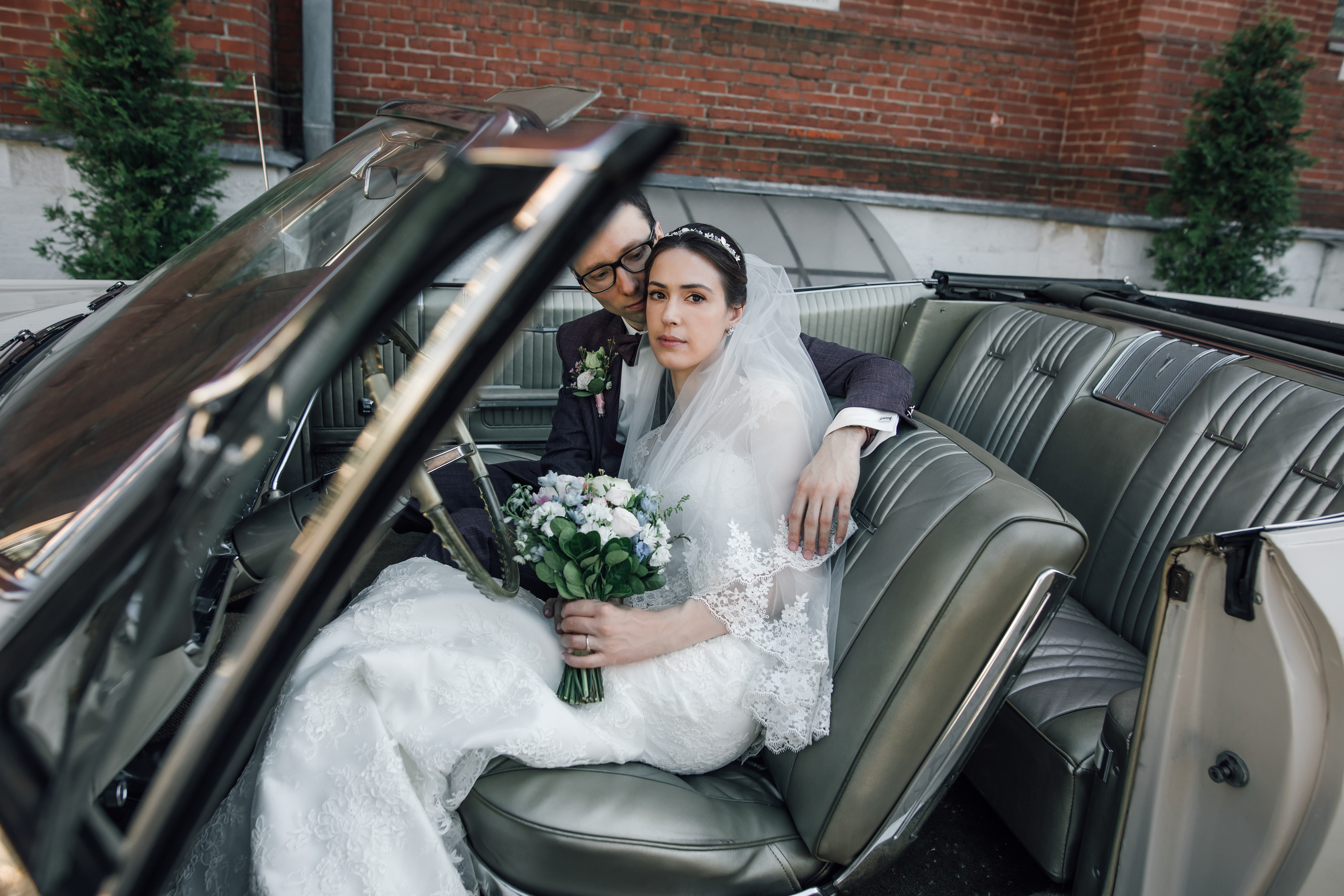 Олег и Вера. Венчание в католическом храме. Свадебный и семейный фотограф в Москве Евгения Лисина