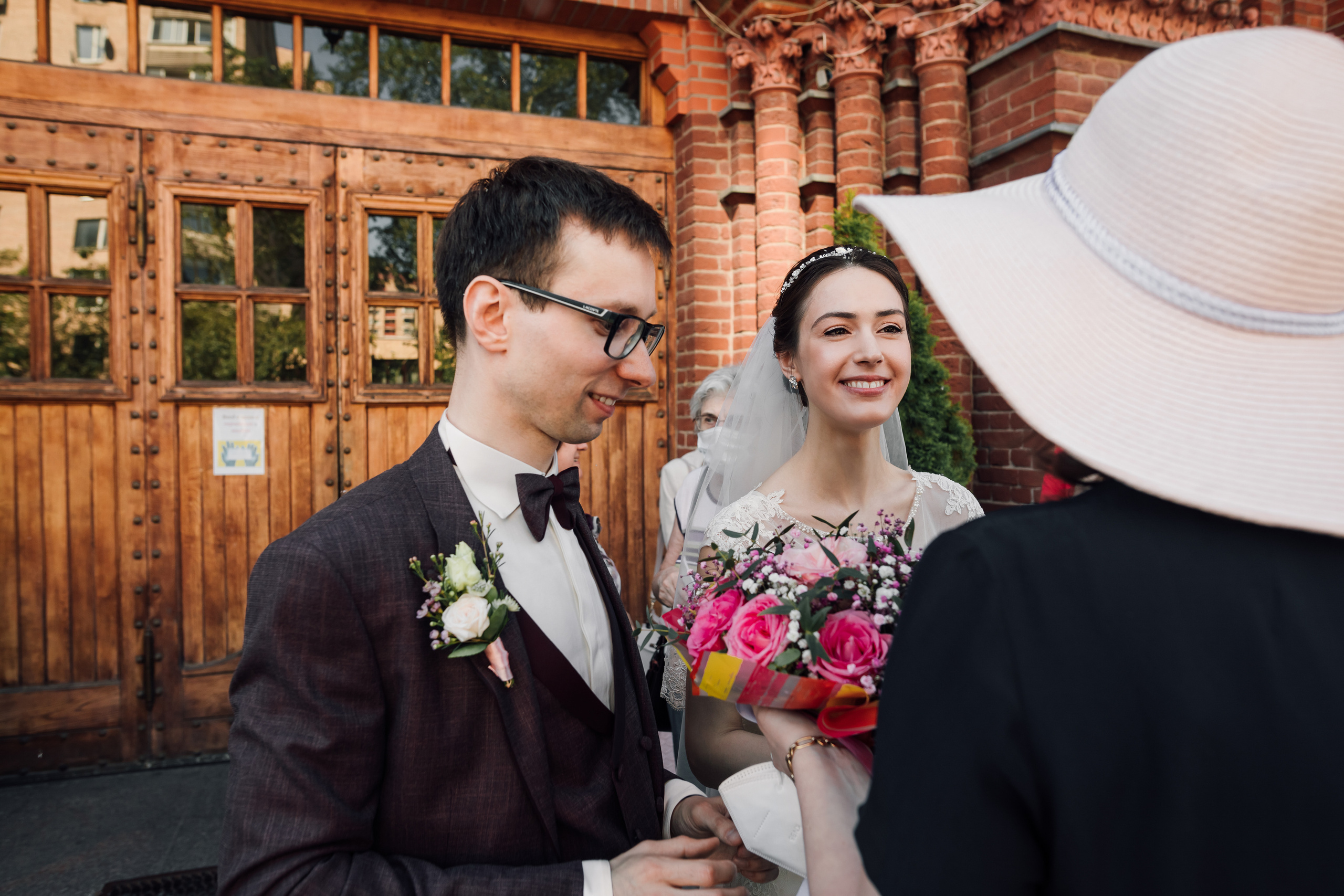 Олег и Вера. Венчание в католическом храме. Свадебный и семейный фотограф в Москве Евгения Лисина