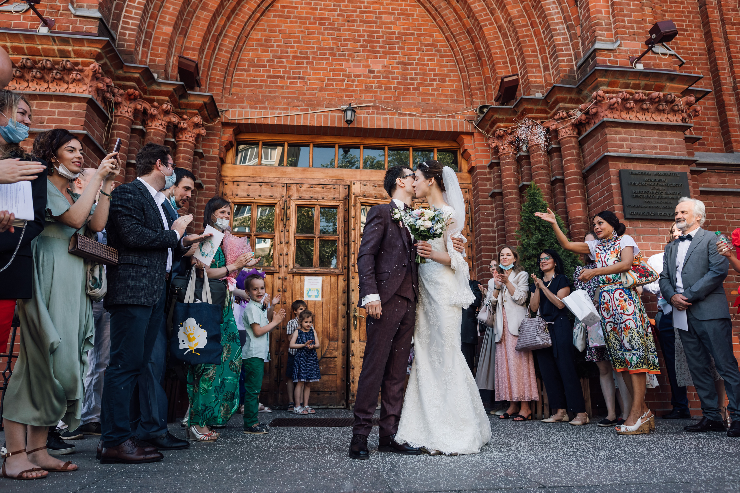 Олег и Вера. Венчание в католическом храме. Свадебный и семейный фотограф в Москве Евгения Лисина