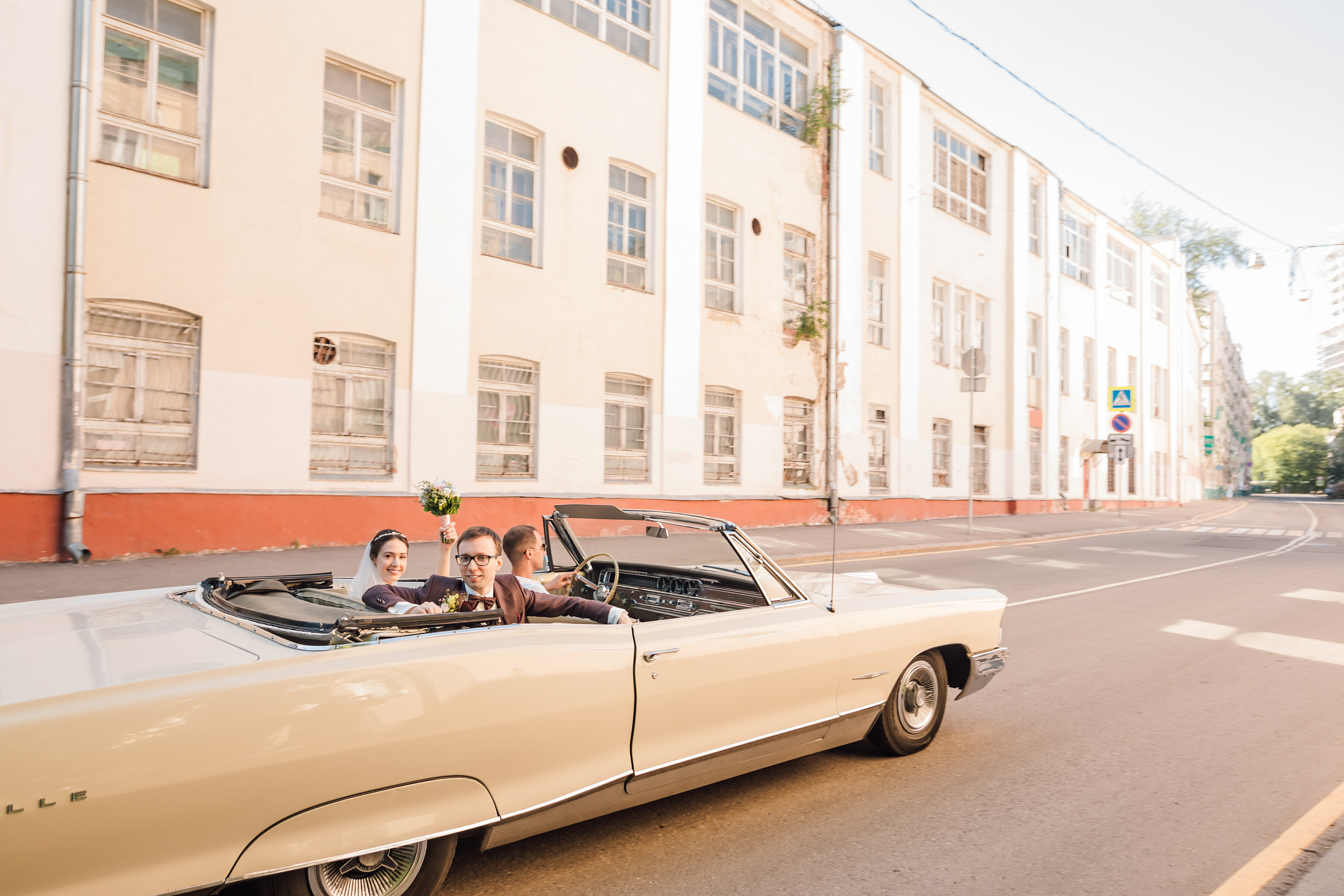 Олег и Вера. Венчание в католическом храме. Свадебный и семейный фотограф в Москве Евгения Лисина