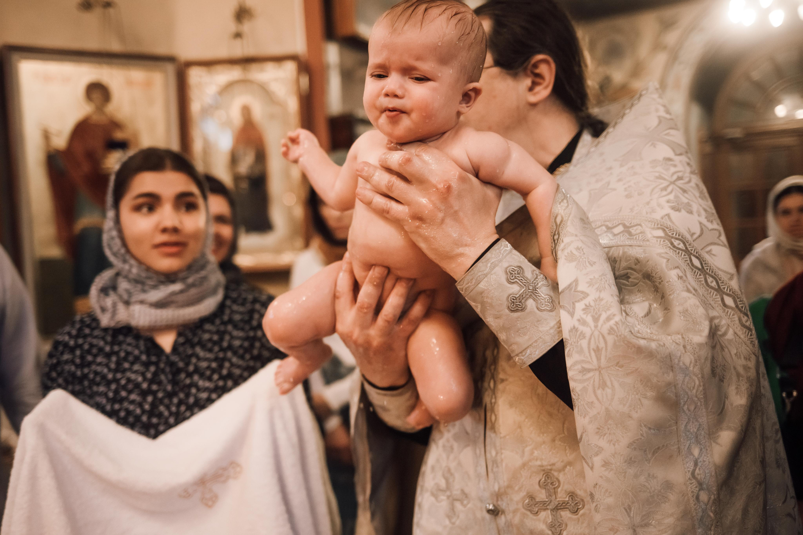 Фотоъемка крещения в Москве. Свадебный и семейный фотограф в Москве Евгения Лисина