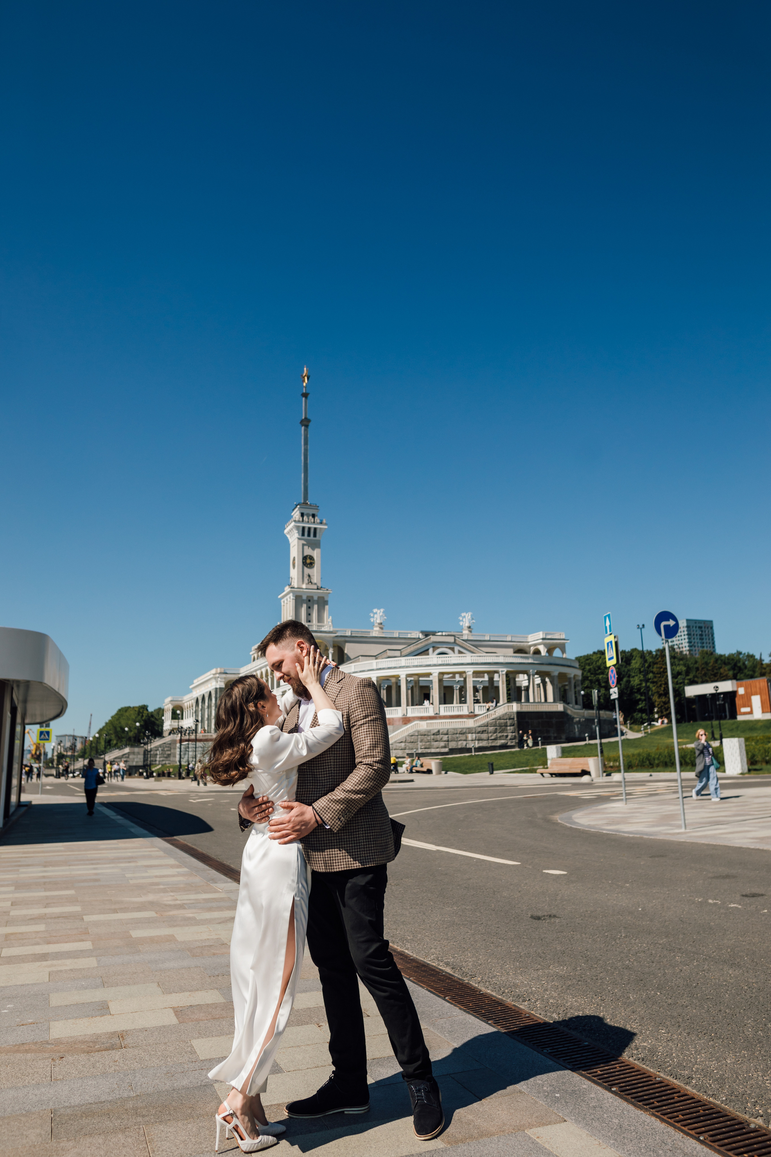 Таня и Саша. Речной вокзал. Свадебный и семейный фотограф в Москве Евгения Лисина