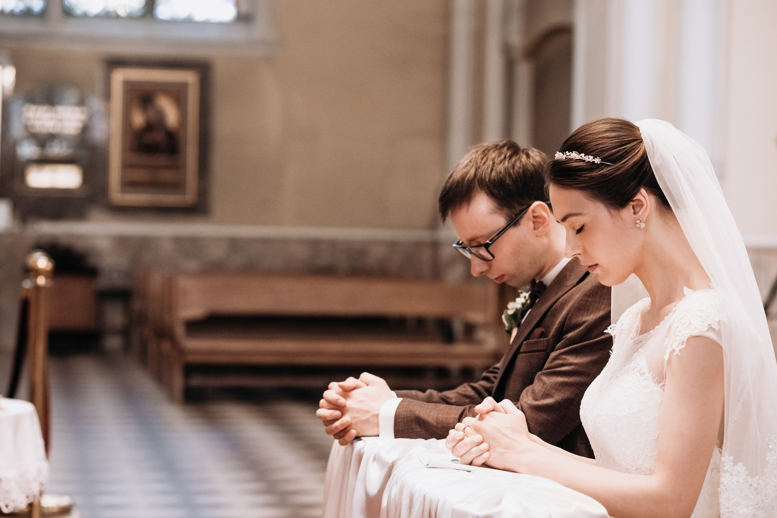 Олег и Вера. Венчание в католическом храме. Свадебный и семейный фотограф в Москве Евгения Лисина