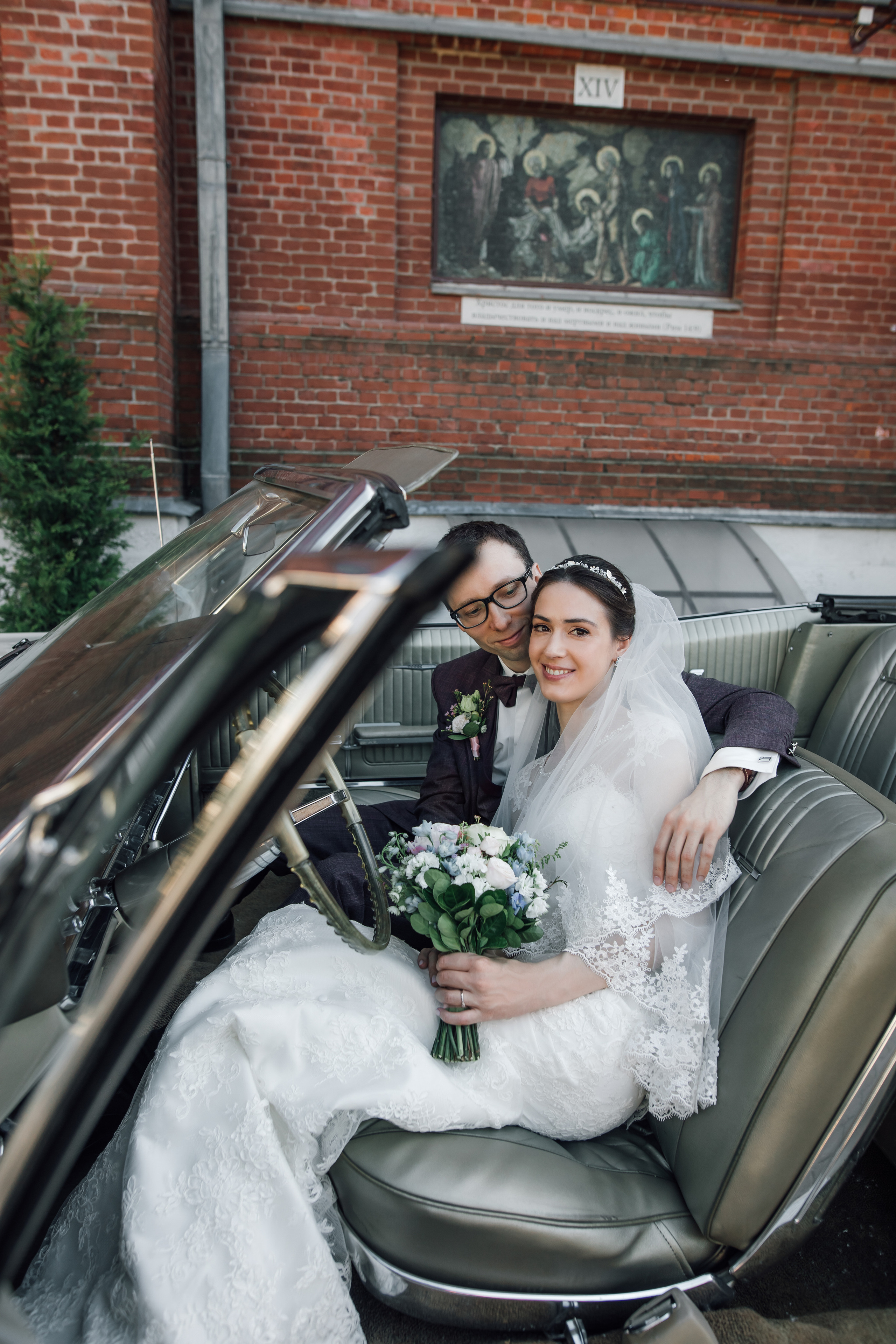 Олег и Вера. Венчание в католическом храме. Свадебный и семейный фотограф в Москве Евгения Лисина