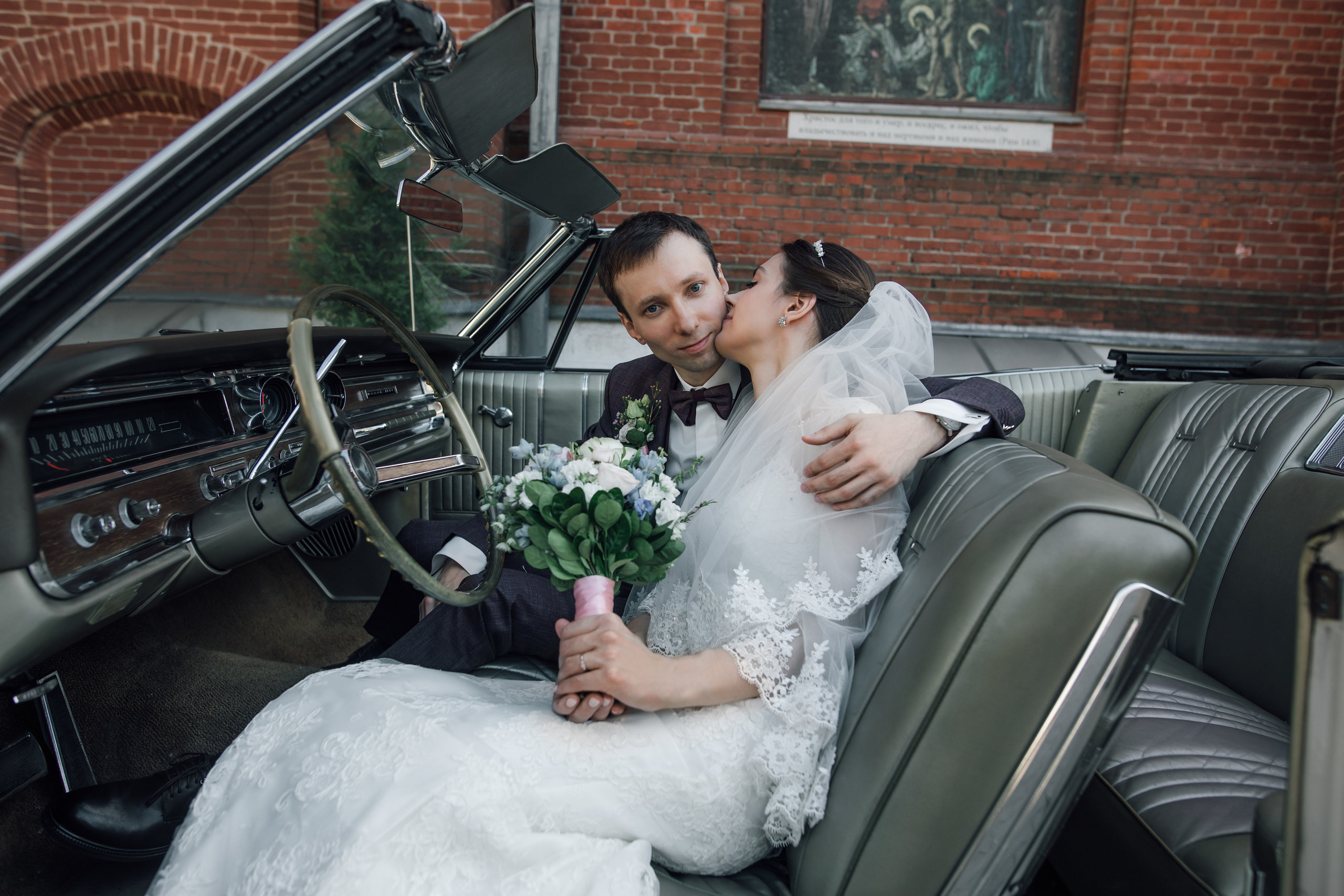 Олег и Вера. Венчание в католическом храме. Свадебный и семейный фотограф в Москве Евгения Лисина