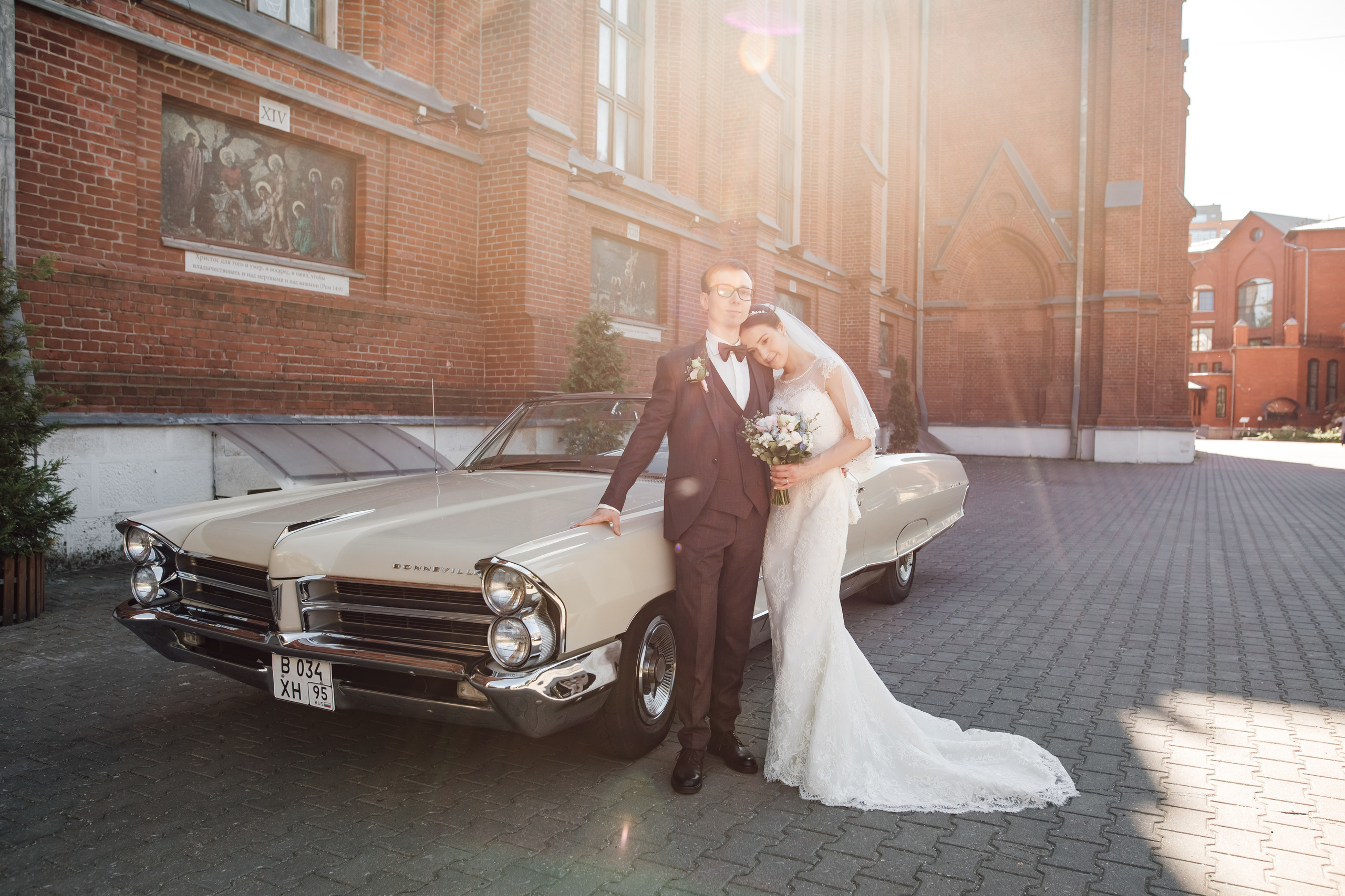 Олег и Вера. Венчание в католическом храме. Свадебный и семейный фотограф в Москве Евгения Лисина