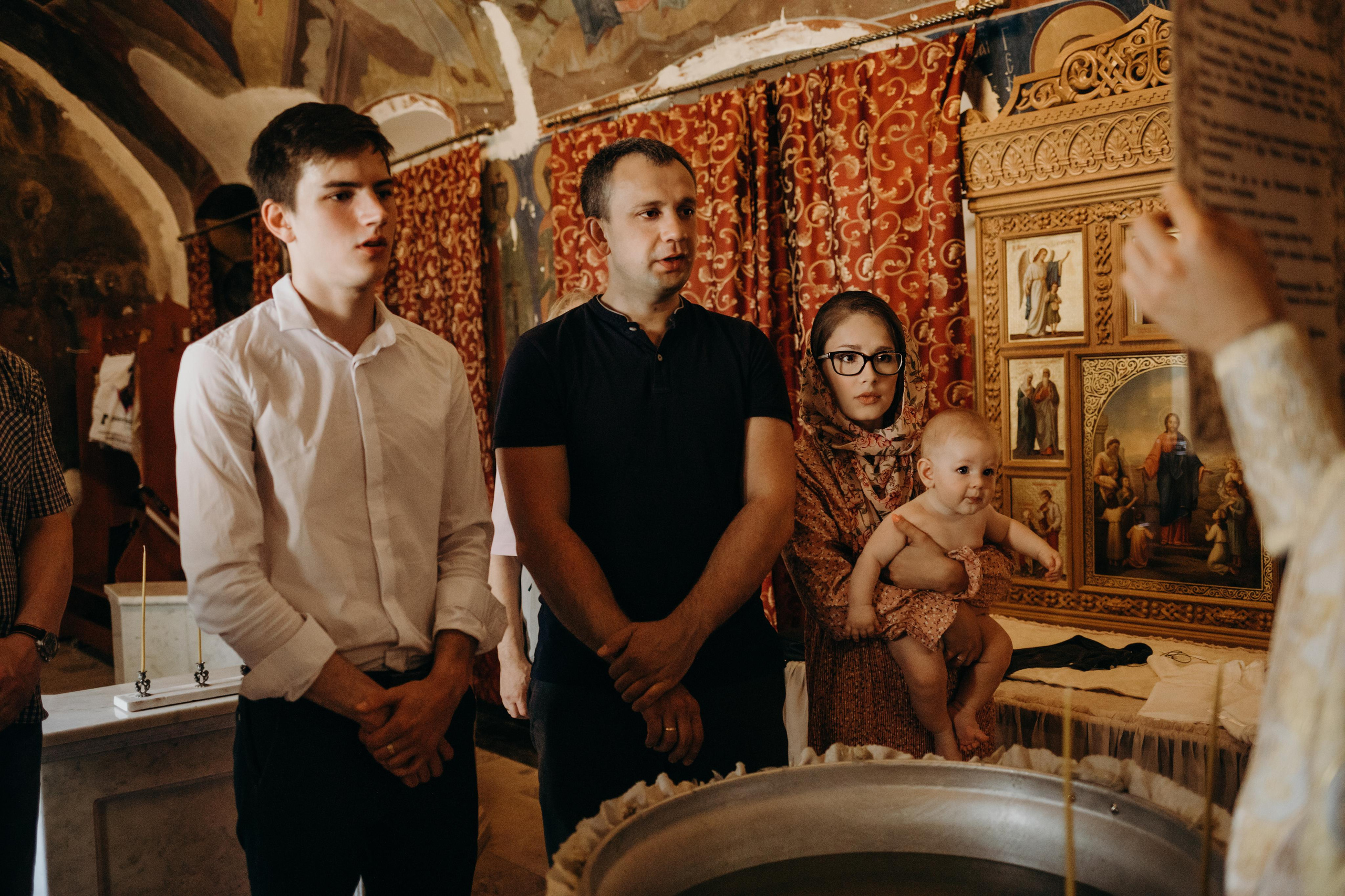 Фотоъемка крещения в Москве. Свадебный и семейный фотограф в Москве Евгения Лисина